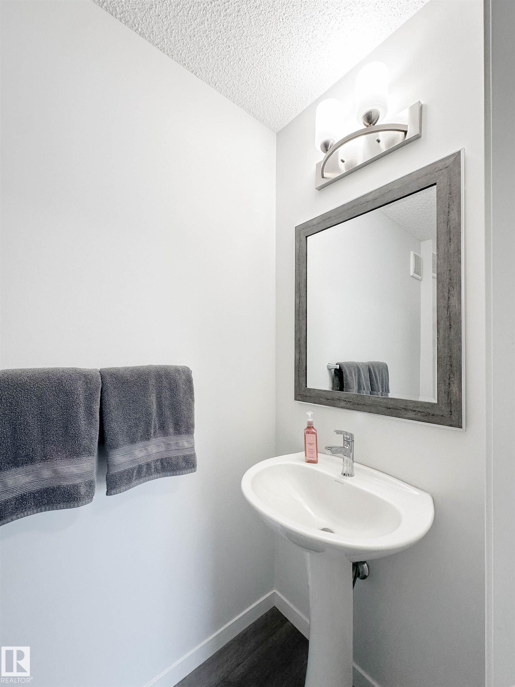 https://zimg.paragon.ice.com/ParagonImages/Property/PM/RAE/225399146/21/0/0/bed4cc03308e55e8690646845bfb747d/1/f90dde2c105697beeba64209a6923c53/225399146-DB0721A3-81BD-47D7-9340-EA295A6F669E.JPG