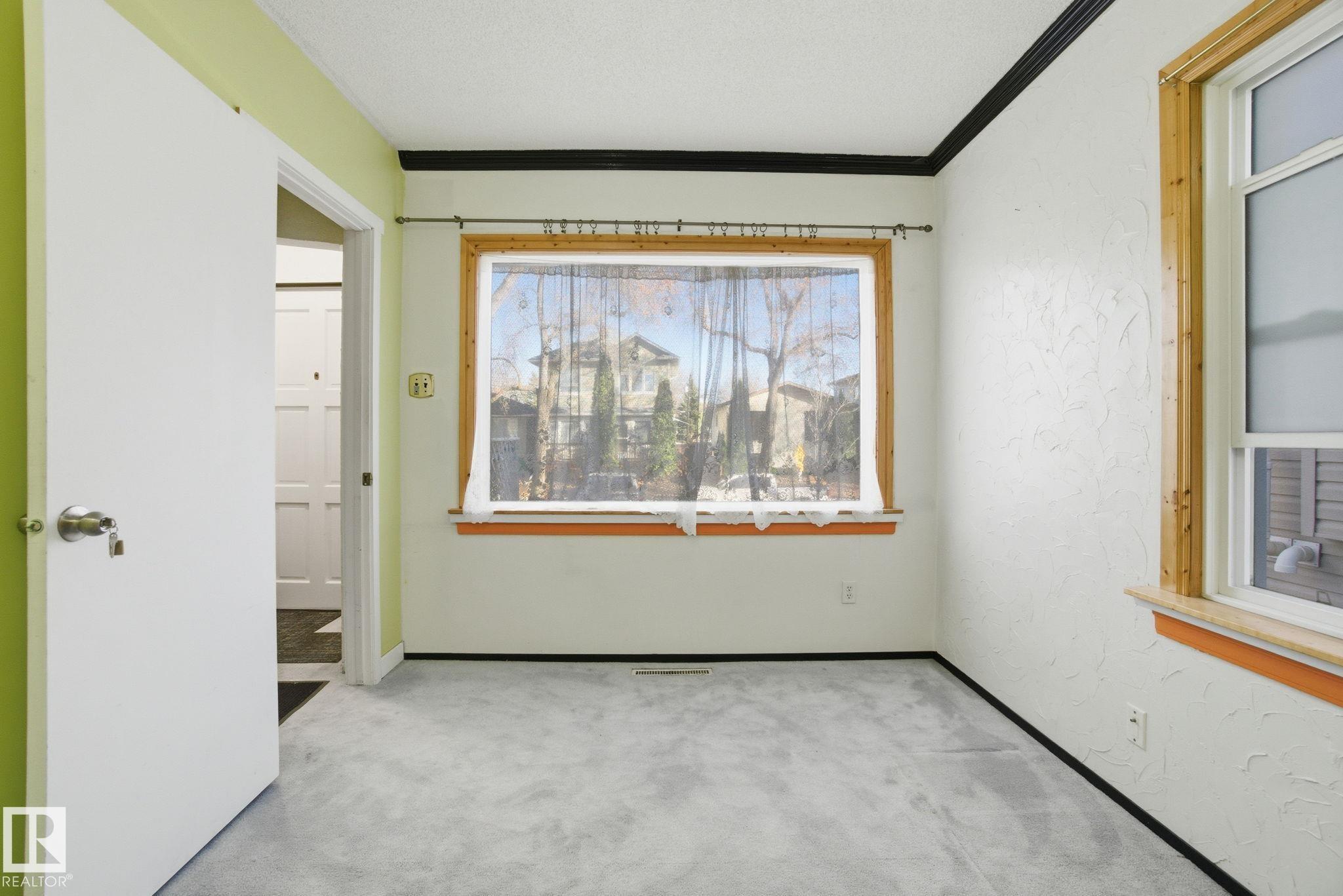 https://zimg.paragon.ice.com/ParagonImages/Property/PM/RAE/225399164/4/0/0/68f6bafe2bdd47060ddfc6e131bb6cc1/1/801ef51f0da92f24dafcc5bb0069e022/225399164-AD92EF5E-247D-453A-B50B-660B562246C2.JPG