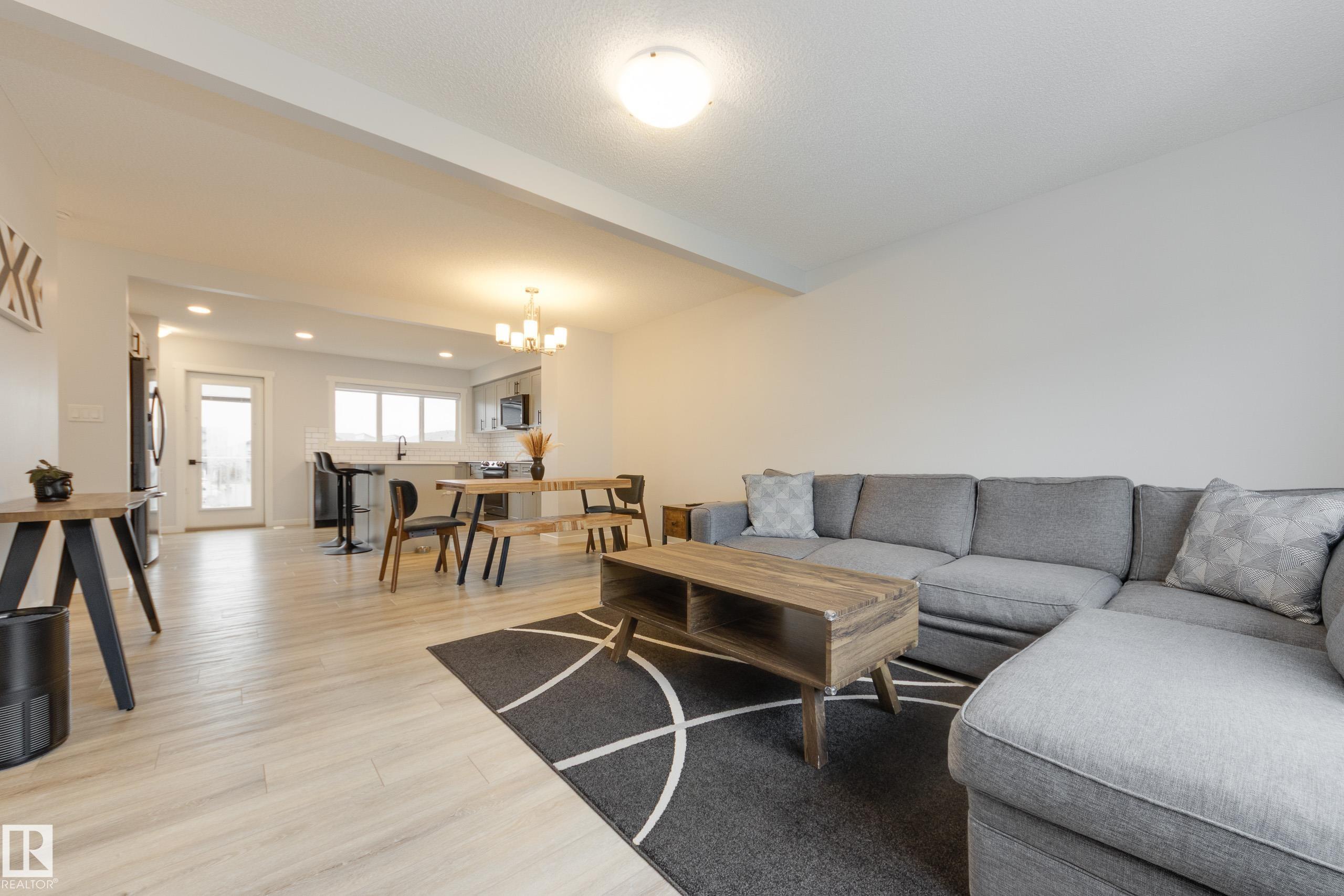 https://zimg.paragon.ice.com/ParagonImages/Property/PM/RAE/225399166/8/0/0/cefec8c2a78ec61cb53c09acd47009f7/1/82e55c836ae1daa26aec2830871acde9/225399166-bf2510de-3a40-4cad-b19f-19aa23948b93.JPG