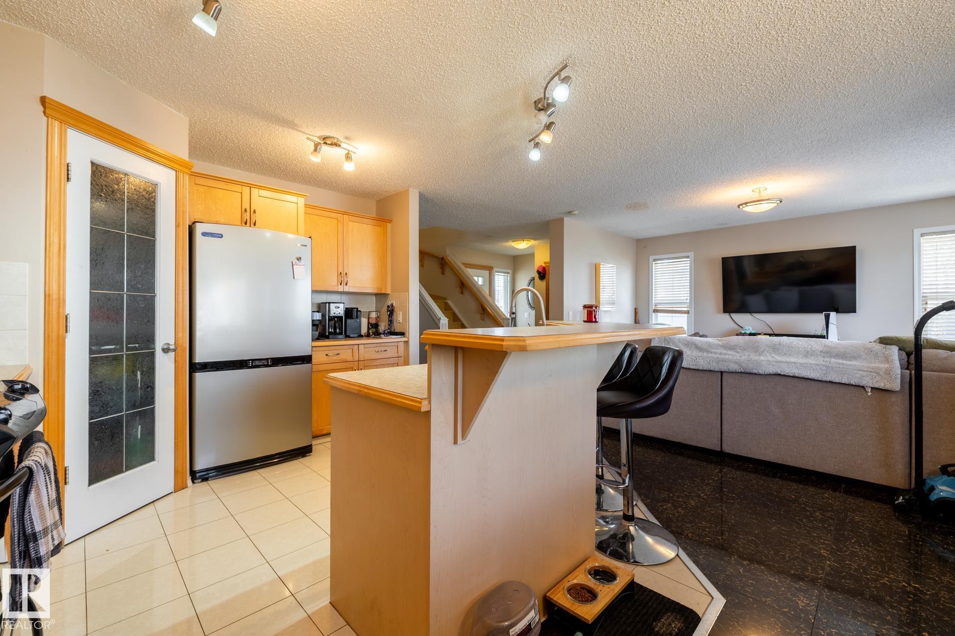 Photo 13 at 55 Lamplight Cove, Legacy Park, Spruce Grove