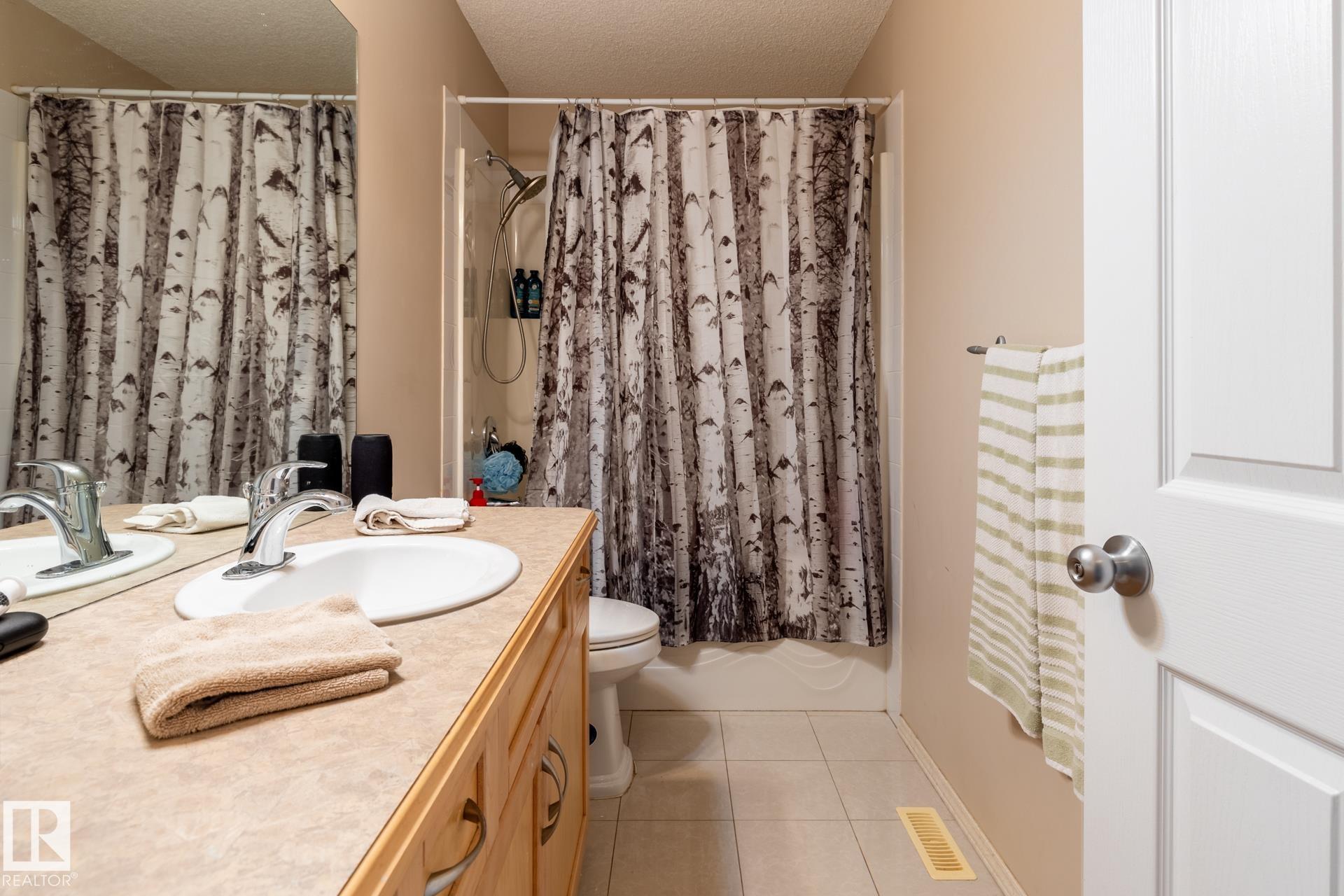 Photo 24 at 55 Lamplight Cove, Legacy Park, Spruce Grove