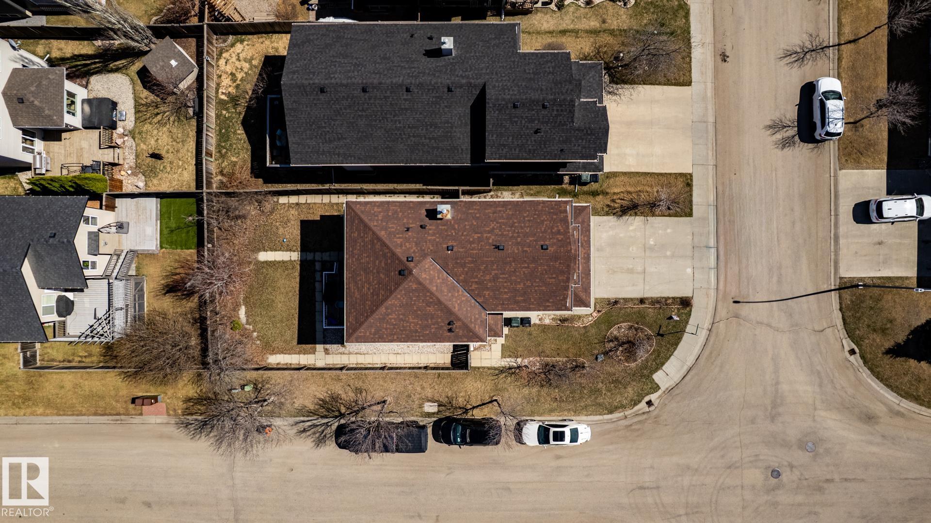 Photo 6 at 55 Lamplight Cove, Legacy Park, Spruce Grove