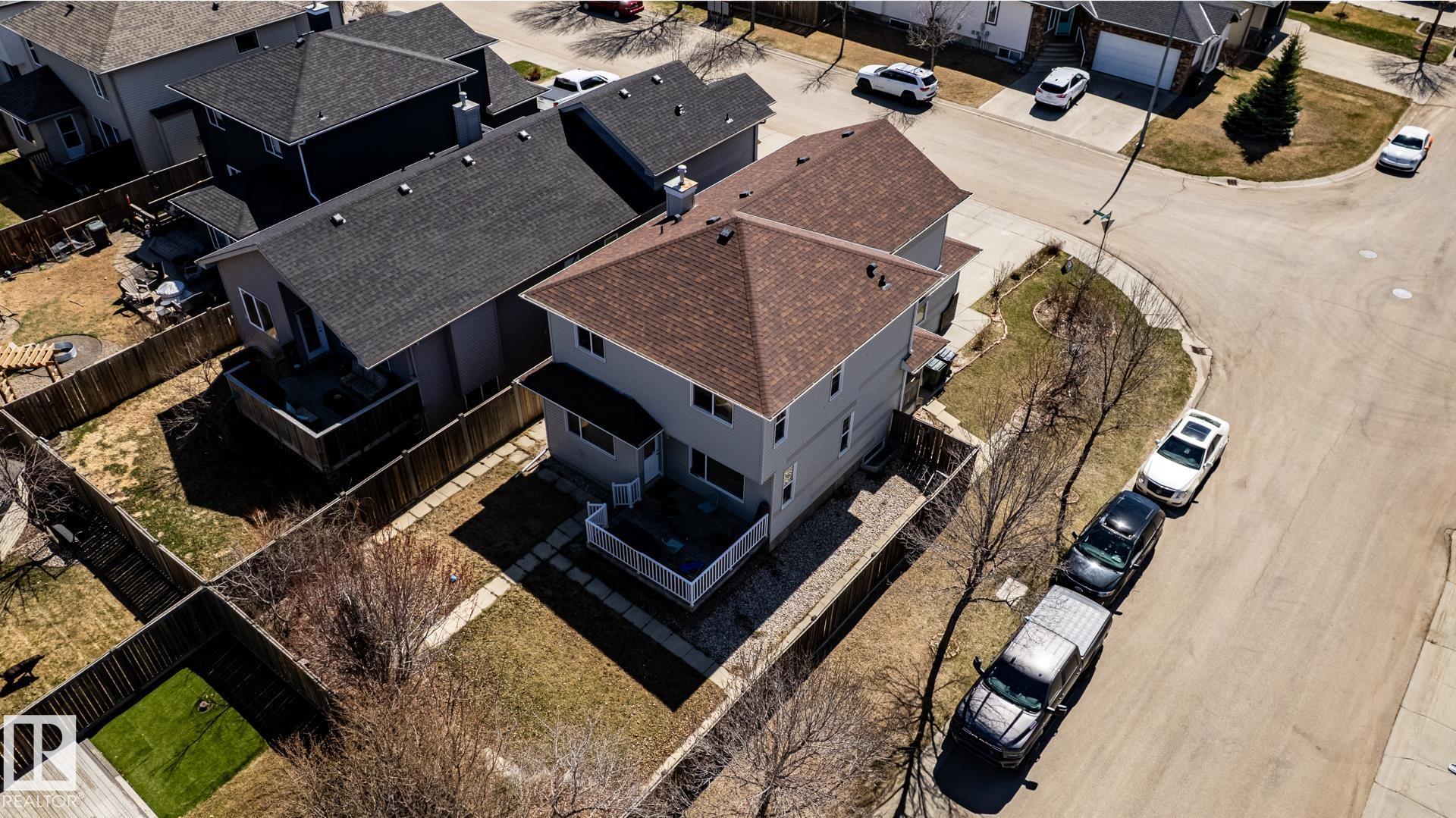 Photo 7 at 55 Lamplight Cove, Legacy Park, Spruce Grove