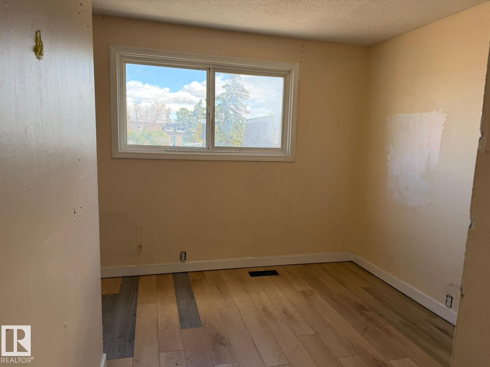 Picture for 163 MAYFAIR MEWS ME NW