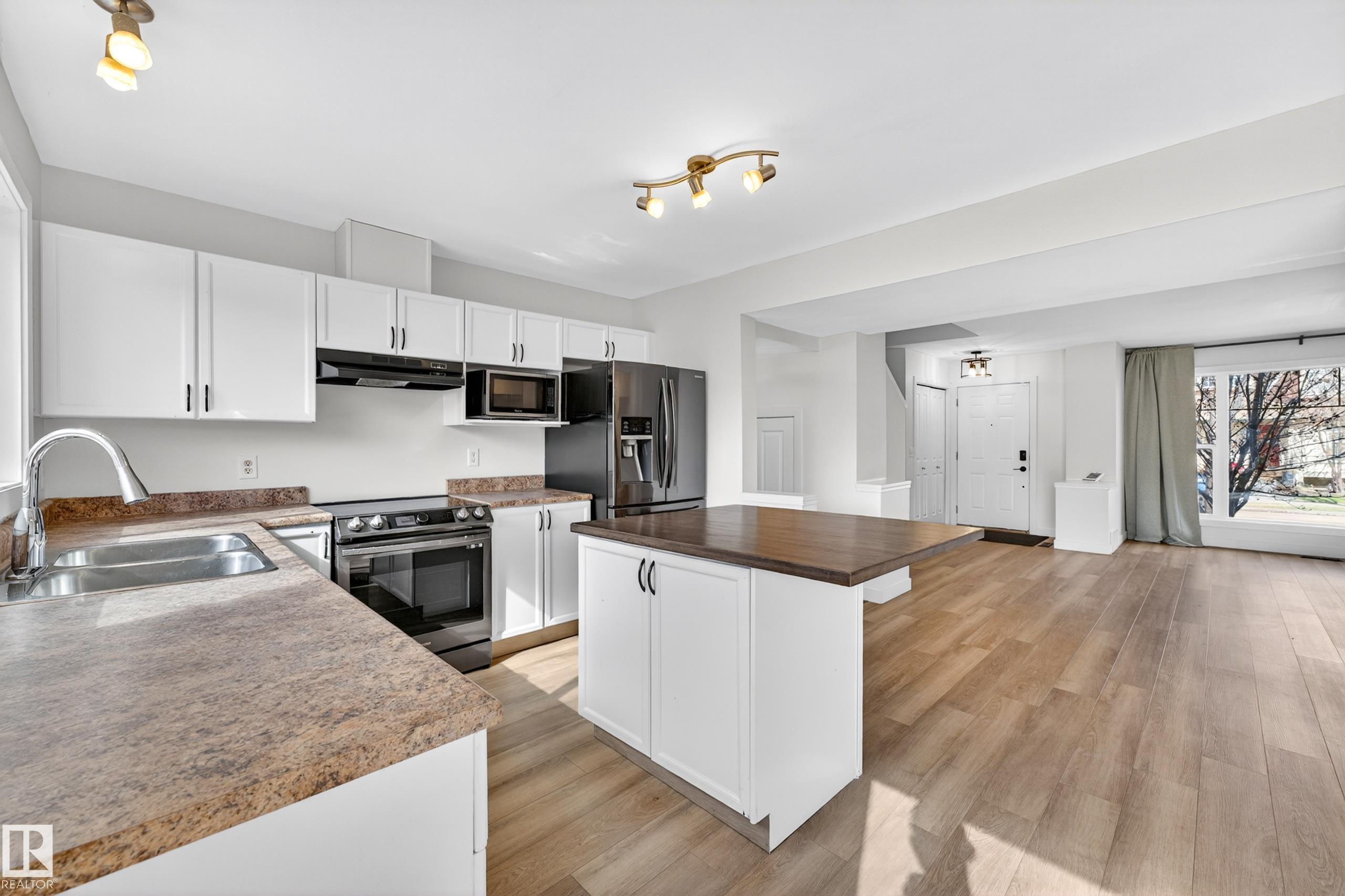 Photo 13 at 5915 South Terwillegar Boulevard NW, South Terwillegar, Edmonton