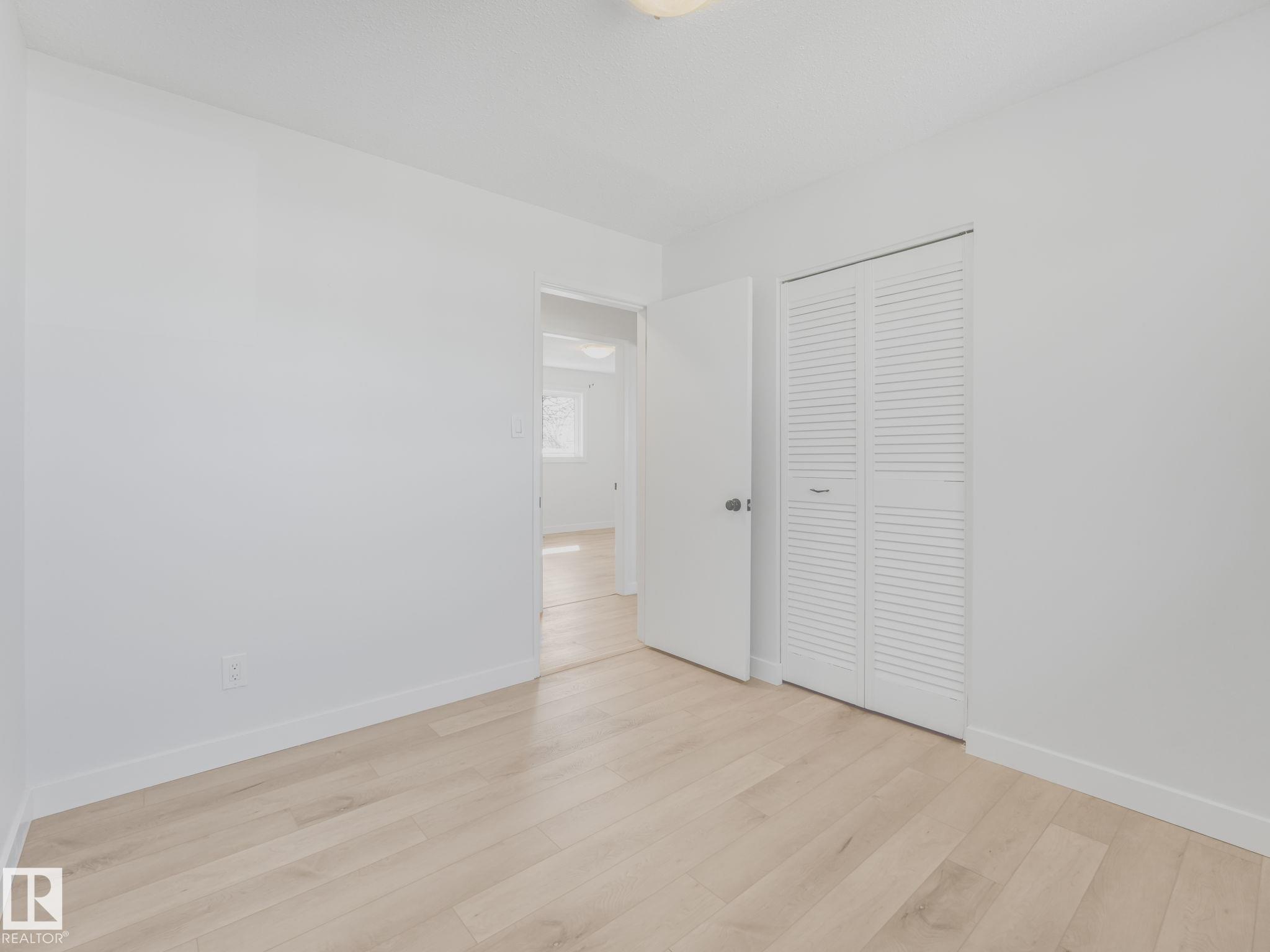 https://zimg.paragon.ice.com/ParagonImages/Property/PM/RAE/225399226/22/0/0/8beab61be94d5de6f322a30f1a7df2ec/1/7e9bd31a09d3377cc625da127864e313/225399226-f97ea200-9941-4cb1-85d2-d2df981bd44c.JPG