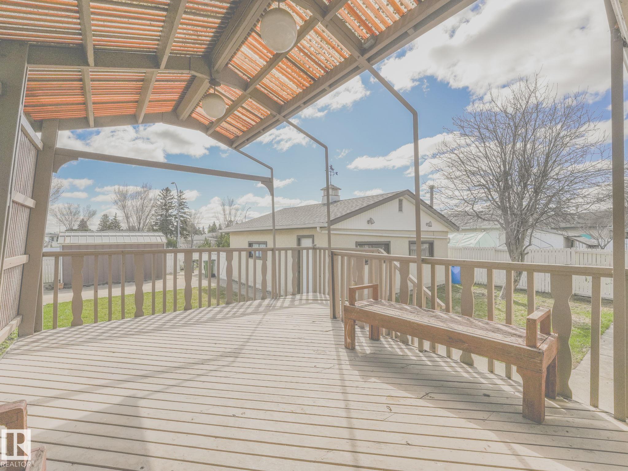 https://zimg.paragon.ice.com/ParagonImages/Property/PM/RAE/225399226/51/0/0/7f3fa203fa19e4e09557c811e717df5c/1/7e9bd31a09d3377cc625da127864e313/225399226-5acb67d1-8485-44a5-a082-7facc2634183.JPG