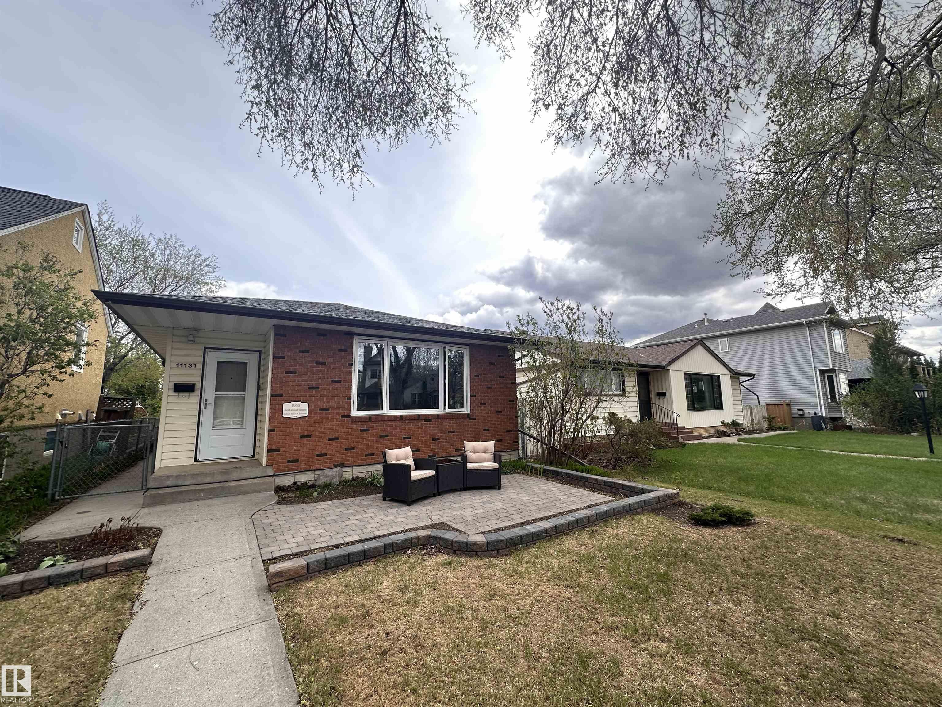 https://zimg.paragon.ice.com/ParagonImages/Property/PM/RAE/225399238/66/0/0/e7f019e927e316a24ae2ffb47d719236/1/c7aabf95f01cf75c6bf430eec53920ff/225399238-f5bd1b88-a822-401c-9c3d-c7d6ca971f0b.JPG