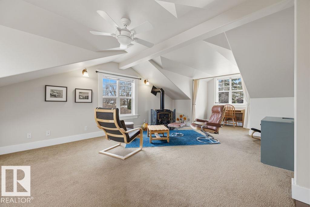 https://zimg.paragon.ice.com/ParagonImages/Property/PM/RAE/225399239/24/0/0/fc4b1fedc7817908ef3d6d0712a3c6c9/1/3d800af94bdd0b9f05b0cd18c8ab83ed/225399239-c0f57bb4-d96f-4859-ac8d-13acbed86c7c.JPG