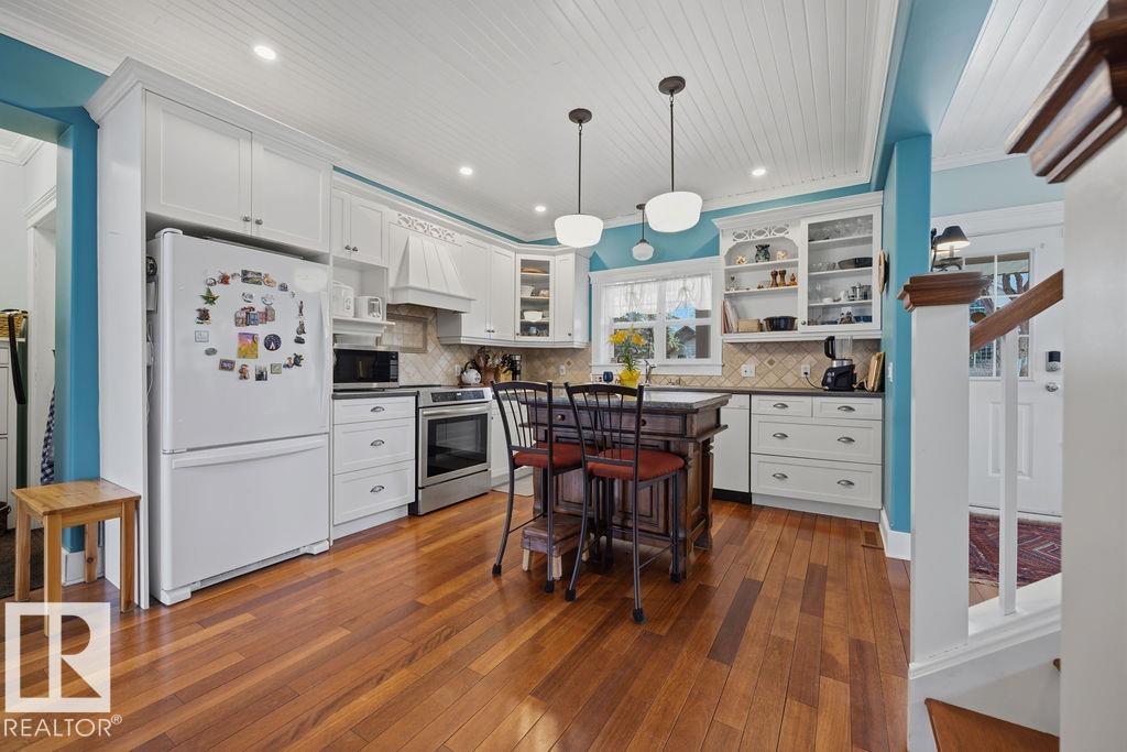 https://zimg.paragon.ice.com/ParagonImages/Property/PM/RAE/225399239/6/0/0/fecee44012e332f4692902a7612e9ec2/1/3d800af94bdd0b9f05b0cd18c8ab83ed/225399239-e55617e5-c019-48da-b5e6-9a46b29722ad.JPG
