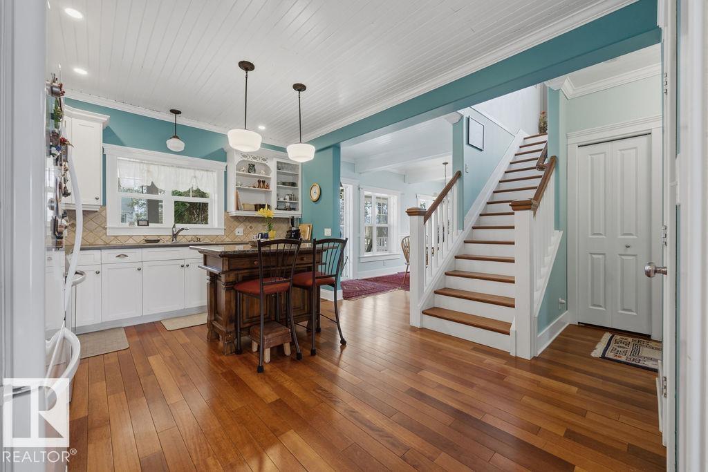https://zimg.paragon.ice.com/ParagonImages/Property/PM/RAE/225399239/7/0/0/7745d80081a7fe87b4664d8f38f40dad/1/3d800af94bdd0b9f05b0cd18c8ab83ed/225399239-bed182bd-a1a5-4f47-ad58-dac6aa918e50.JPG
