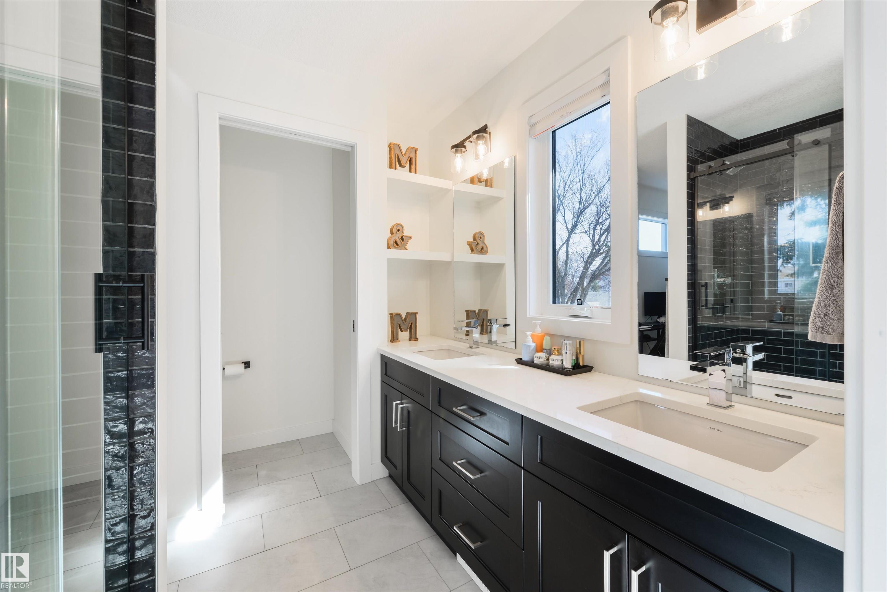 https://zimg.paragon.ice.com/ParagonImages/Property/PM/RAE/225399250/29/0/0/8ebe147b72ed5314d18b76c2e03ed01b/1/4fa735e5080b9969a3b7d07e1c928dce/225399250-114f9339-a3b0-4d83-b3d9-e15604323492.JPG