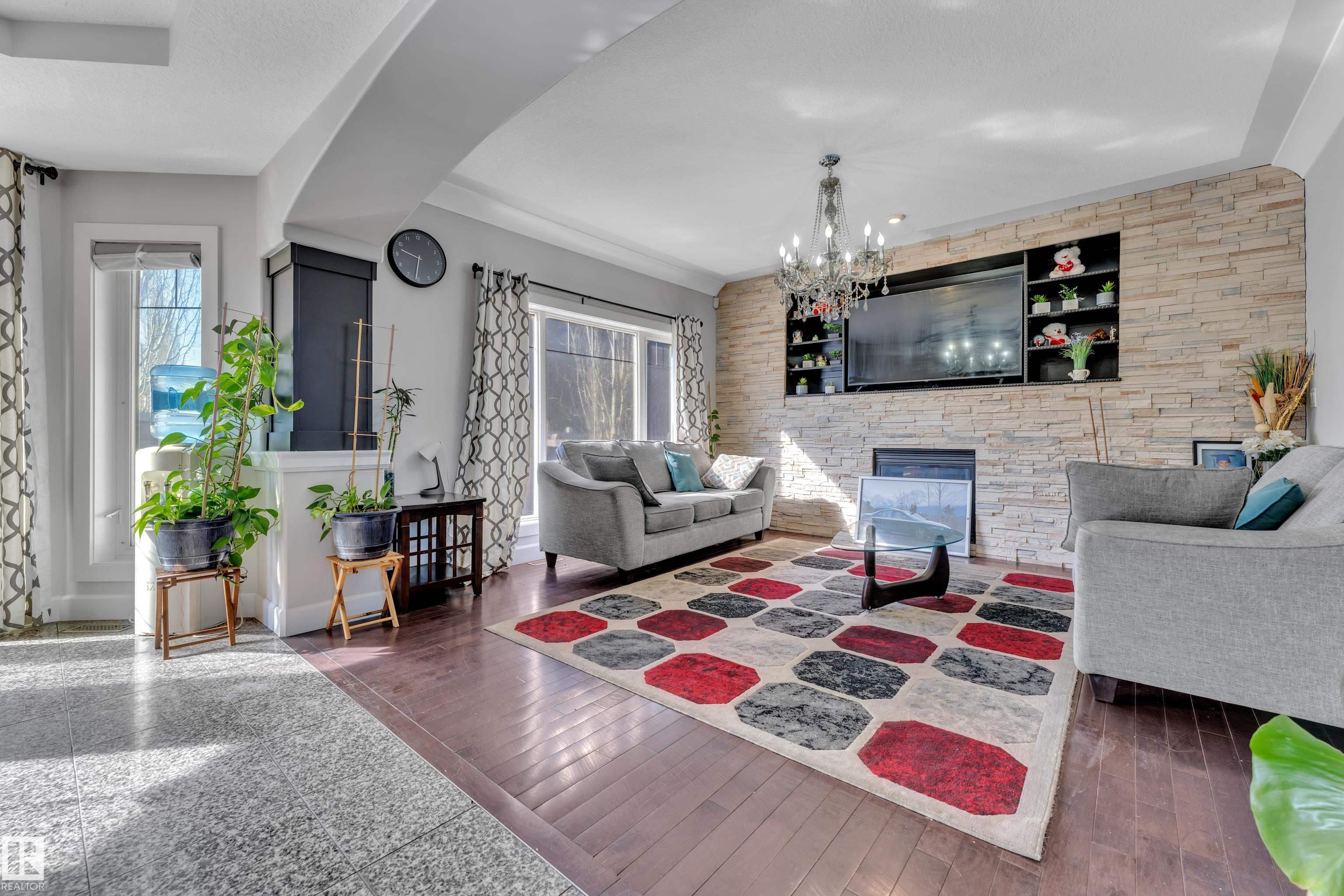 https://zimg.paragon.ice.com/ParagonImages/Property/PM/RAE/225399260/15/0/0/13edf0f2048d79c4037a856707c7b836/1/78617db120918e7151613aa1fa0adb0a/225399260-12b1b812-df27-45ee-8865-425388897f99.JPG