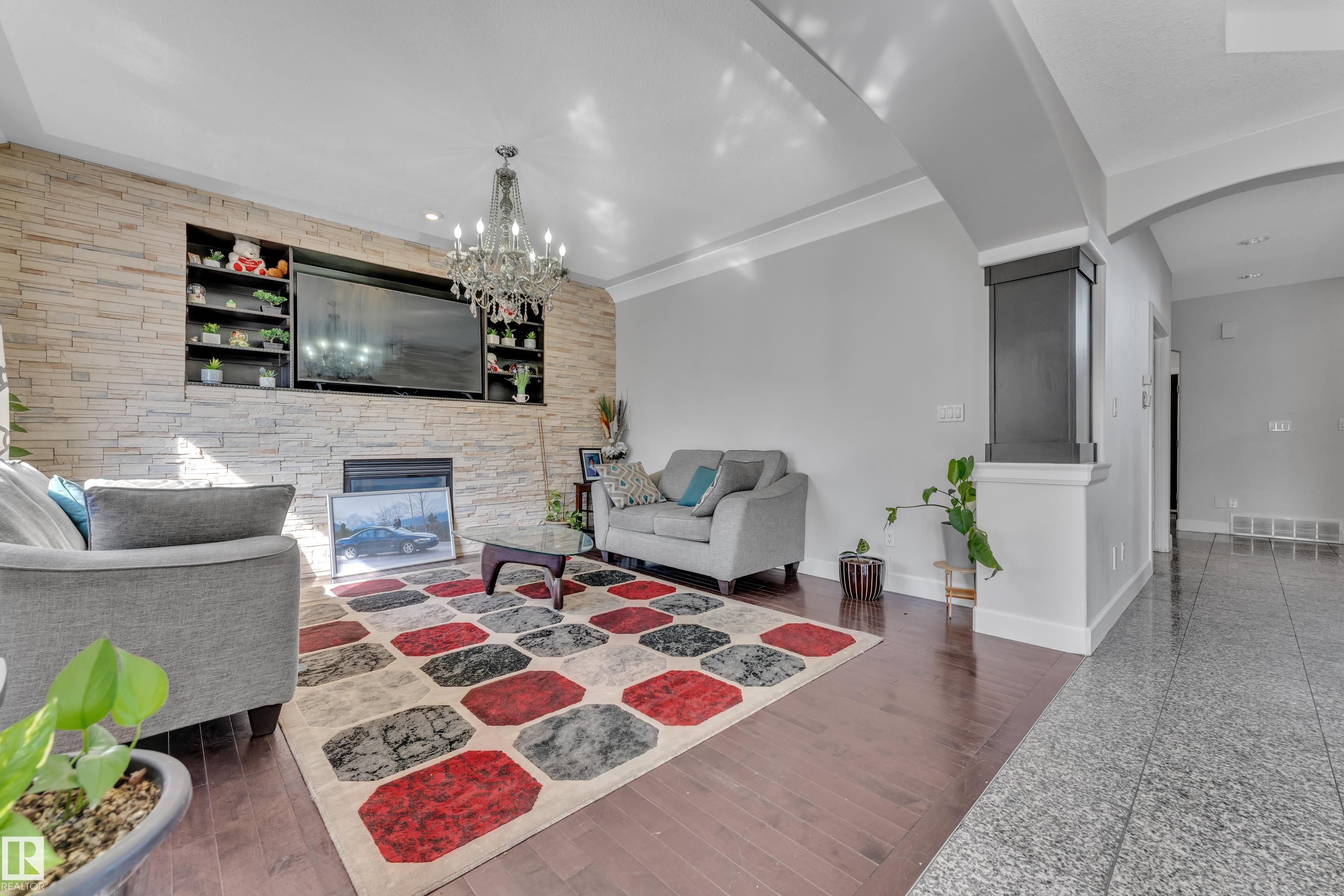 https://zimg.paragon.ice.com/ParagonImages/Property/PM/RAE/225399260/16/0/0/df59a92642c1cb32f92e825d74b32106/1/78617db120918e7151613aa1fa0adb0a/225399260-b78aaec4-0abf-4aeb-97ed-06730f47f00a.JPG