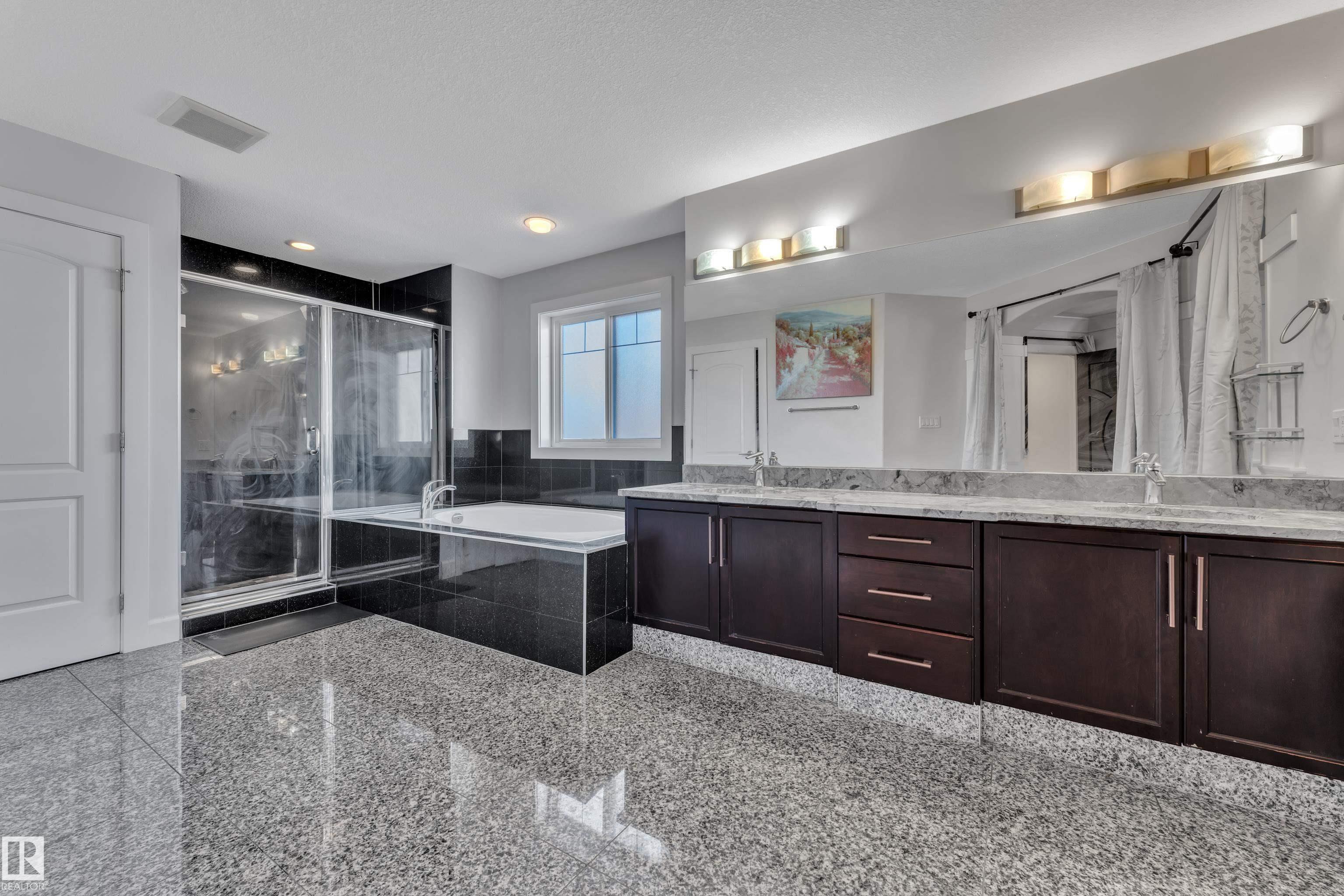 https://zimg.paragon.ice.com/ParagonImages/Property/PM/RAE/225399260/32/0/0/f270ef038928ebd47cdbea7fbc5e2981/1/78617db120918e7151613aa1fa0adb0a/225399260-2c2c04cd-6297-4763-a80b-bb402da8beb1.JPG