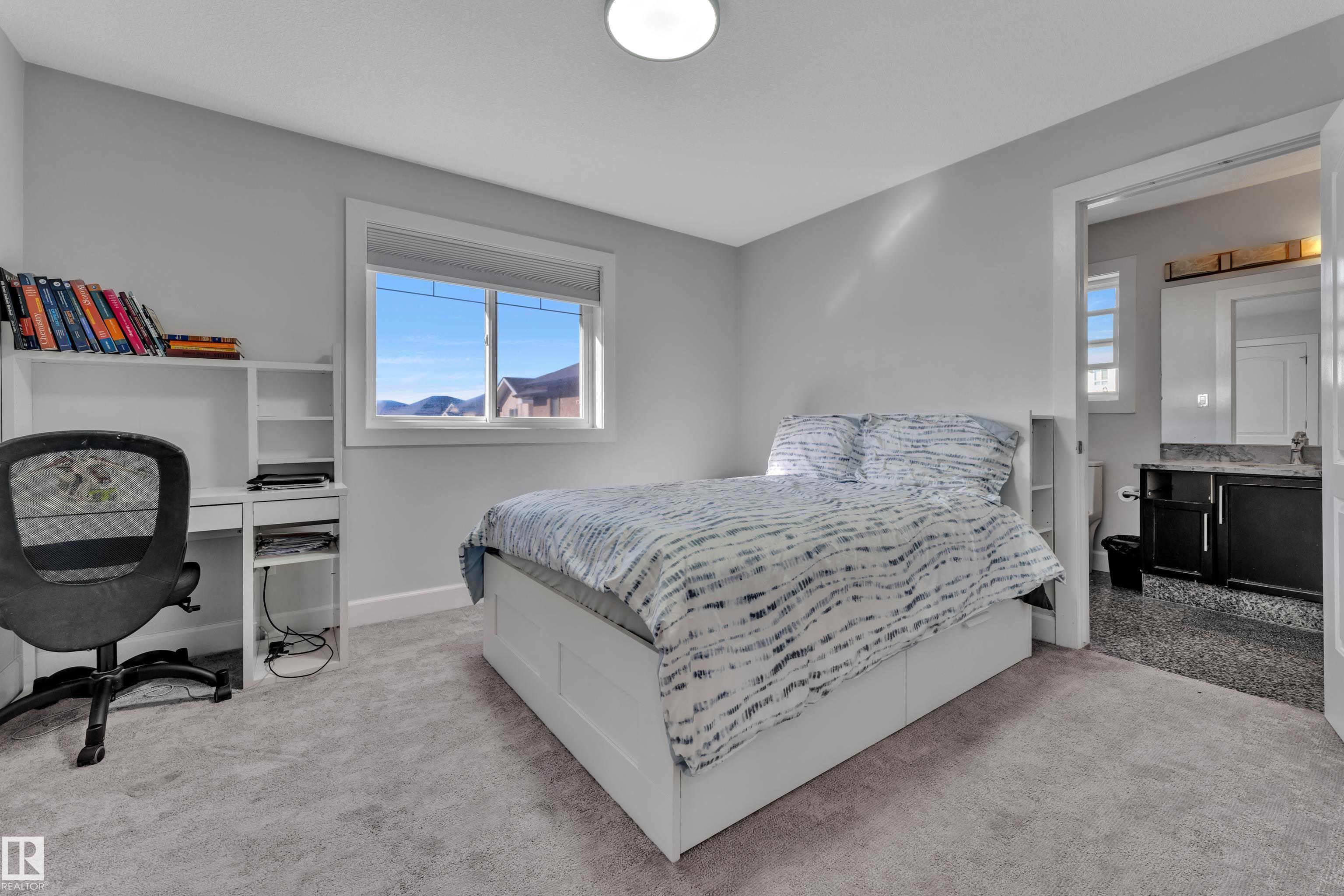 https://zimg.paragon.ice.com/ParagonImages/Property/PM/RAE/225399260/39/0/0/ce76c91de35a9e9ca9295f27956c2c9d/1/78617db120918e7151613aa1fa0adb0a/225399260-c6eab58d-edb5-4e45-b125-b474e67835fc.JPG