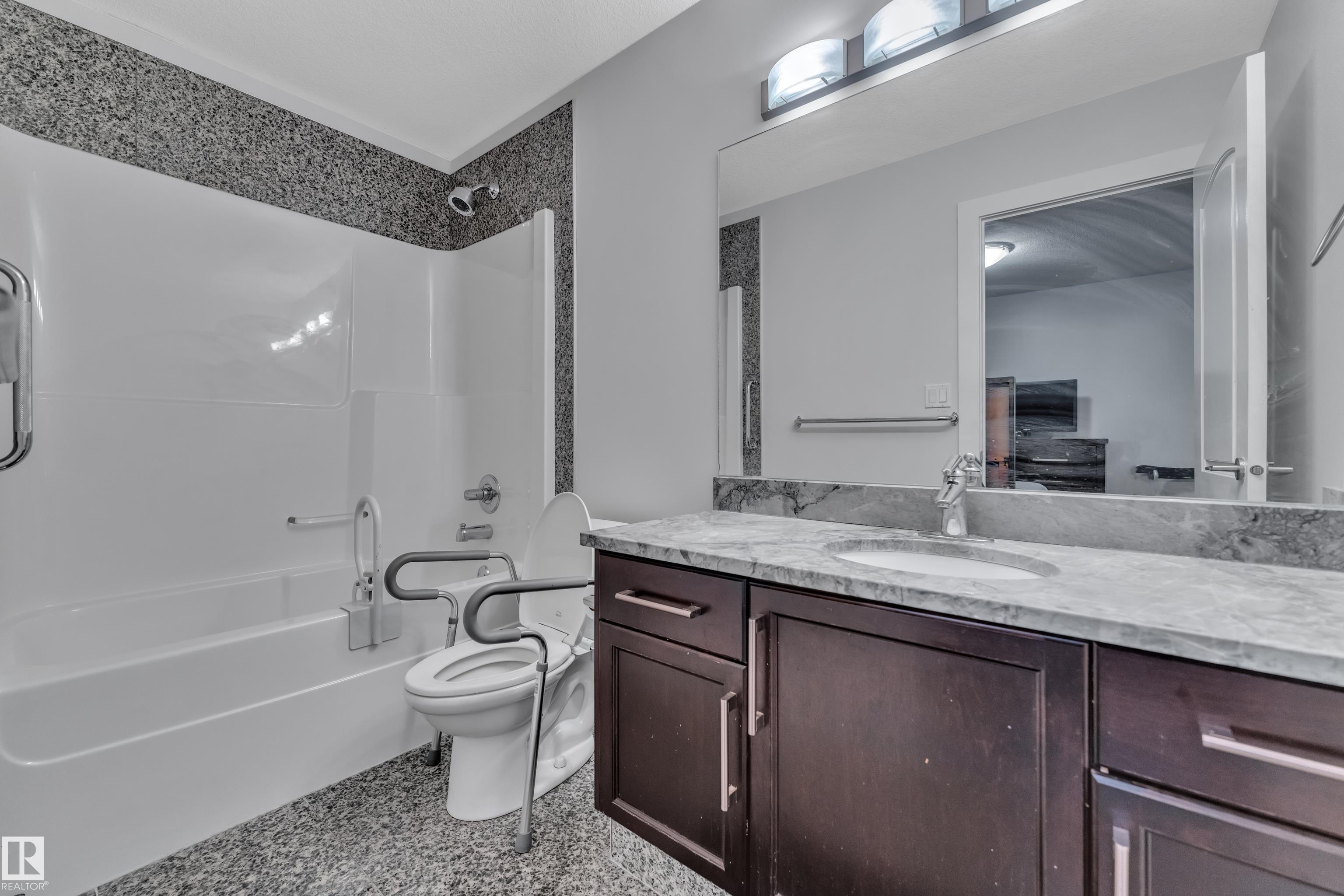 https://zimg.paragon.ice.com/ParagonImages/Property/PM/RAE/225399260/44/0/0/1c3bb68d79557f0f1ae189dba63cf622/1/78617db120918e7151613aa1fa0adb0a/225399260-2c622d95-85b7-4a4f-abc4-df5d1972befe.JPG