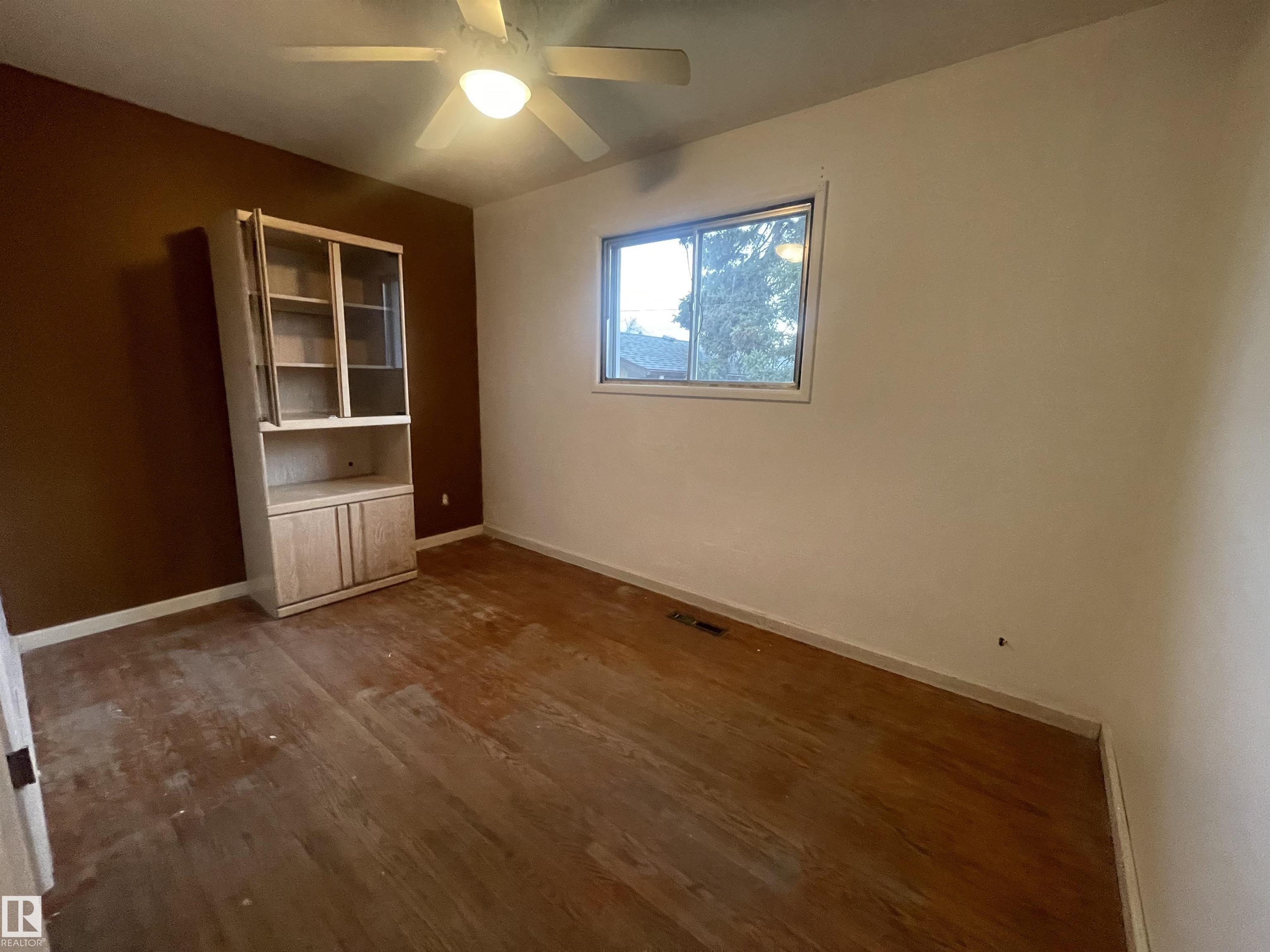 Photo 12 at 13804 132 Avenue NW, Wellington, Edmonton