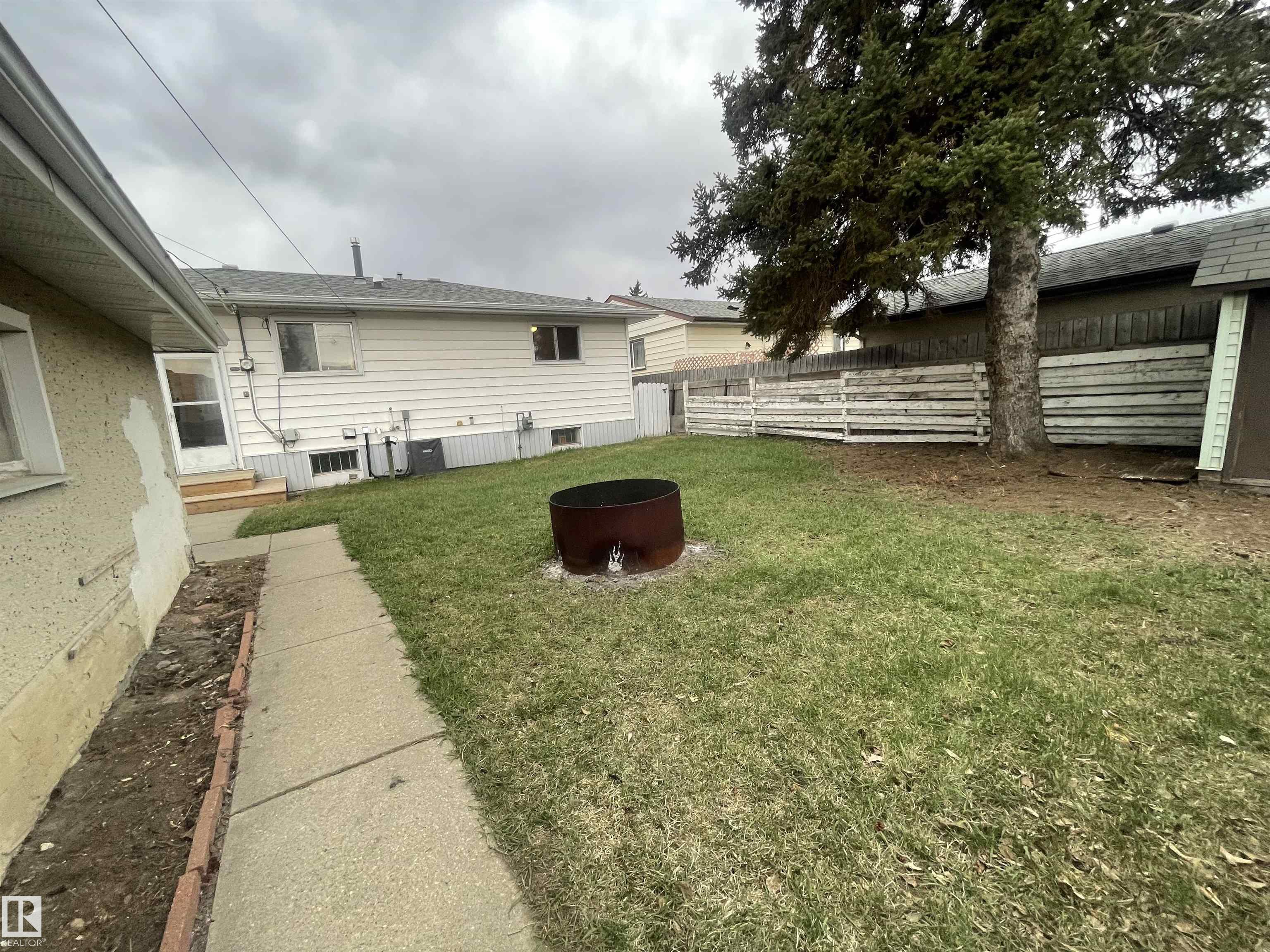 Photo 24 at 13804 132 Avenue NW, Wellington, Edmonton