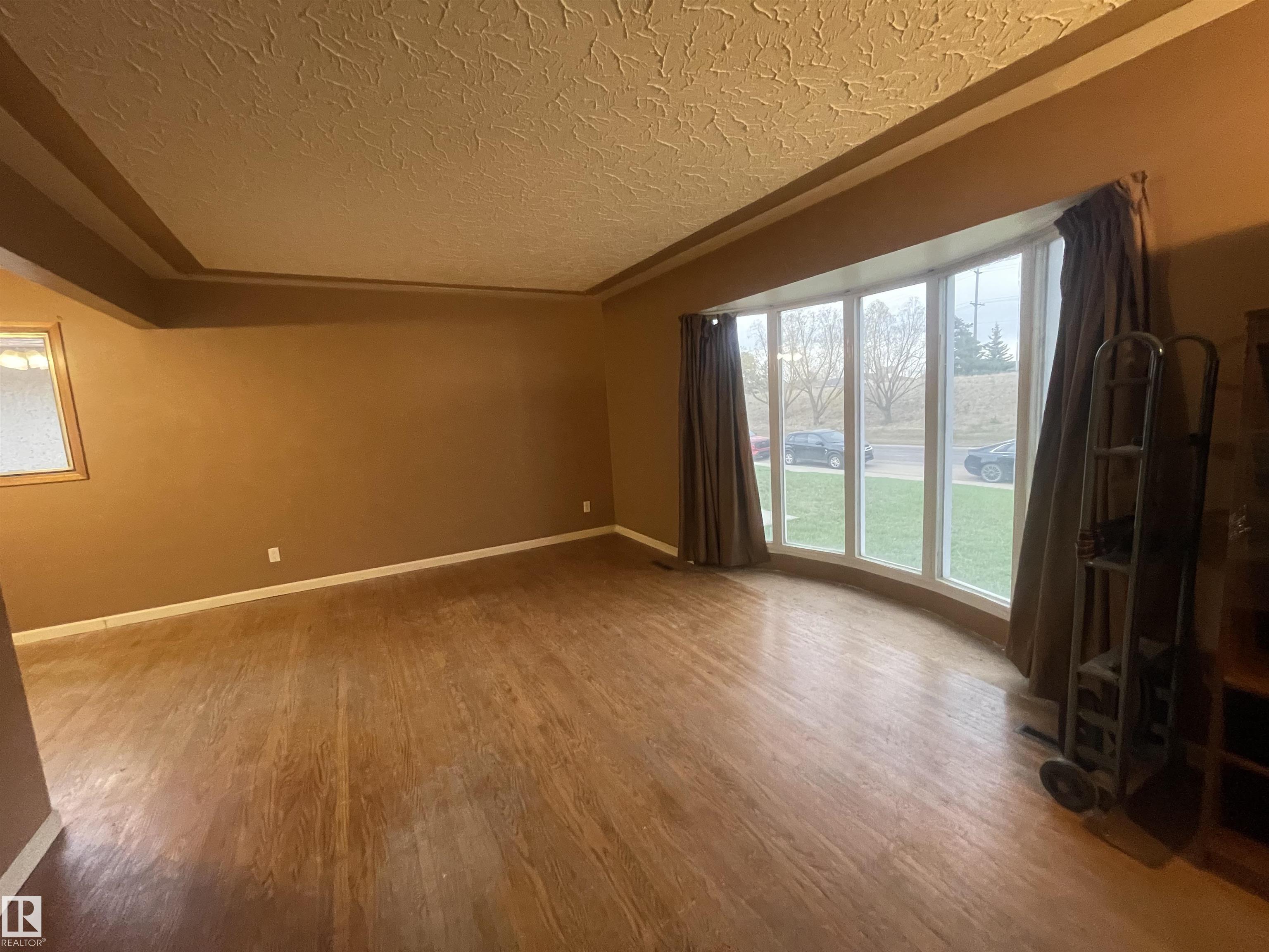 13804 132 Avenue NW, Wellington, Edmonton