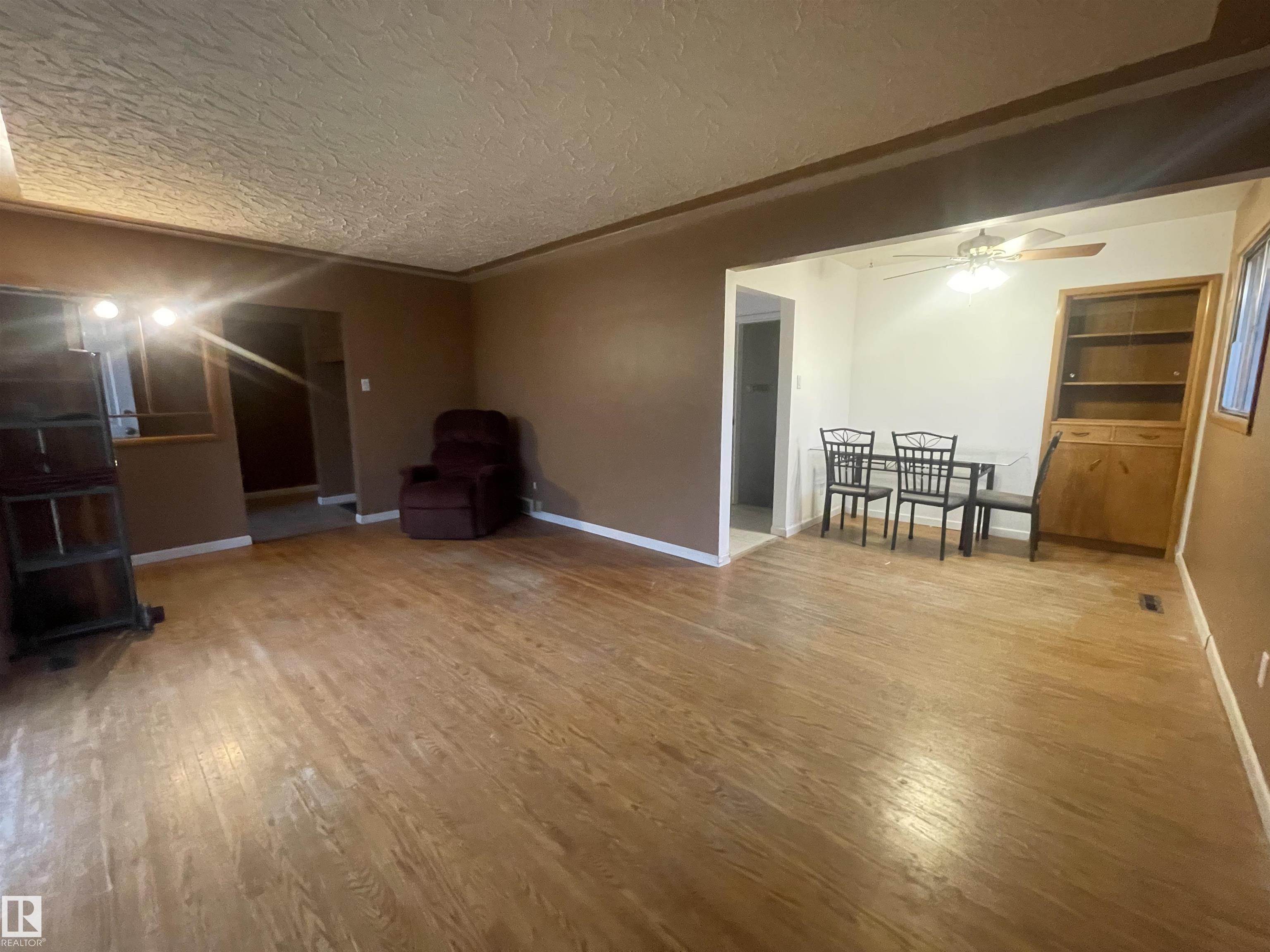 Photo 9 at 13804 132 Avenue NW, Wellington, Edmonton