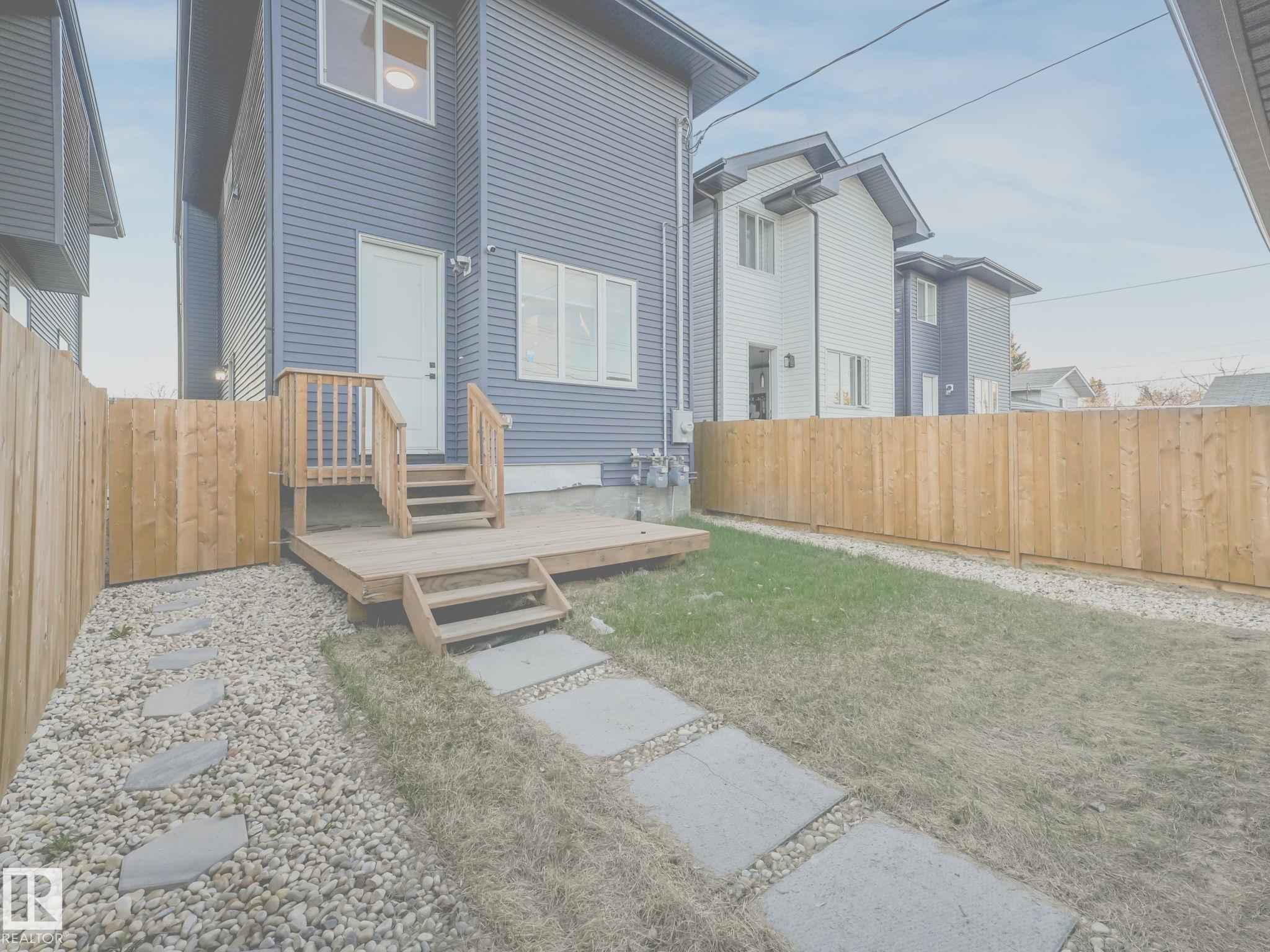 Photo 11 at 15731 109 Avenue NW, Mayfield, Edmonton