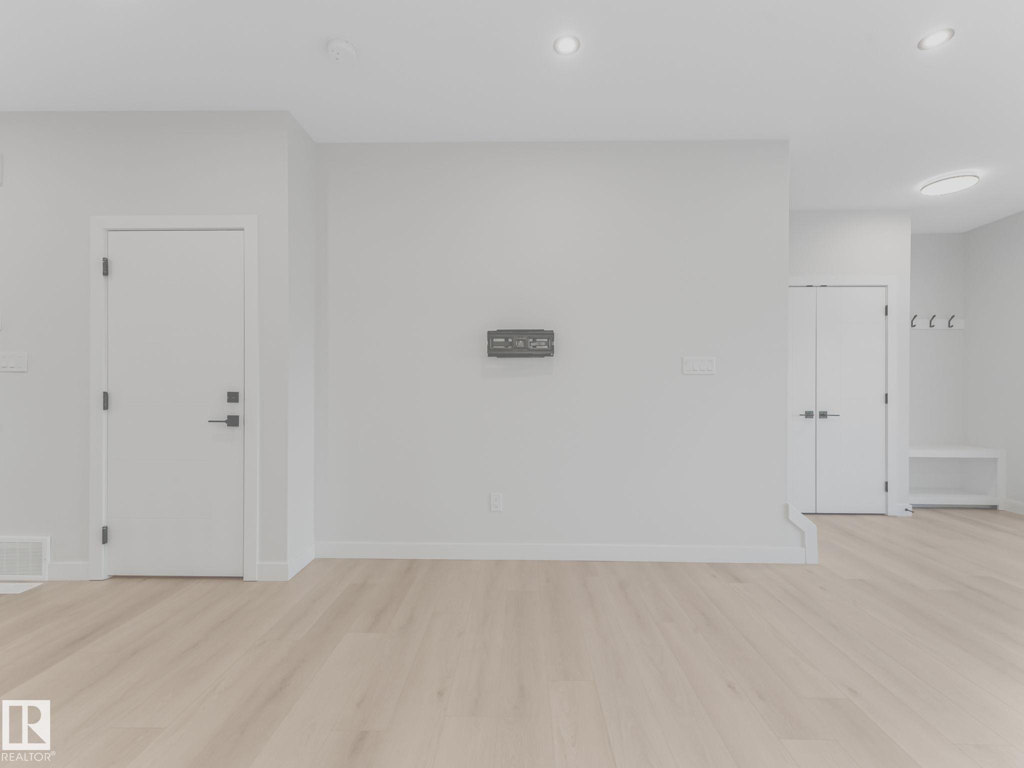 Photo 28 at 15731 109 Avenue NW, Mayfield, Edmonton