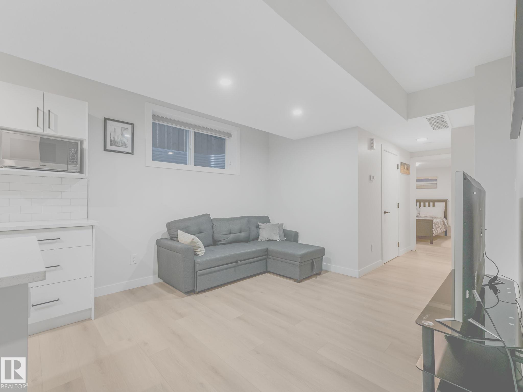 Photo 67 at 15731 109 Avenue NW, Mayfield, Edmonton