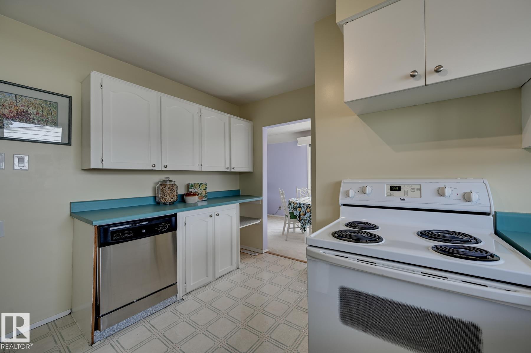 Photo 12 at 14552 107a Avenue NW, McQueen, Edmonton