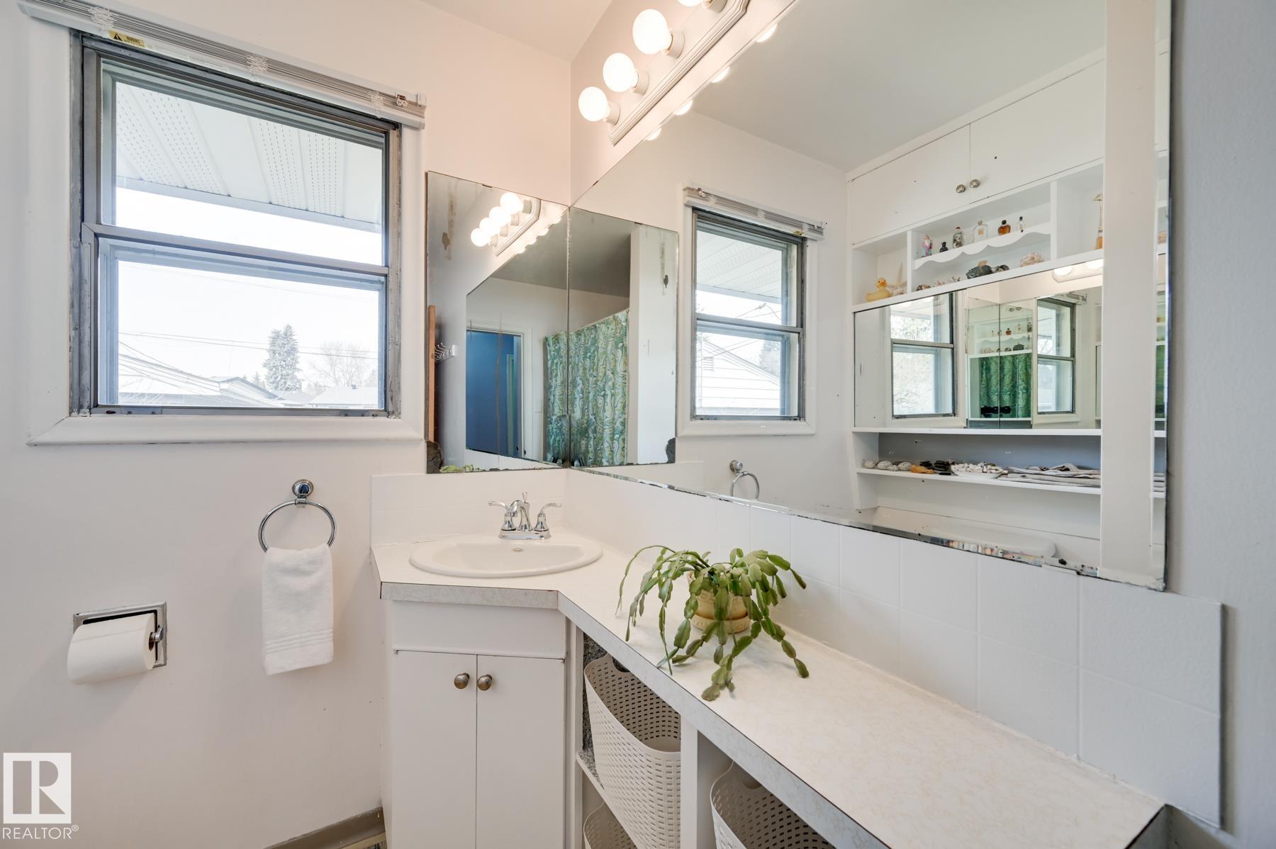 Photo 15 at 14552 107a Avenue NW, McQueen, Edmonton