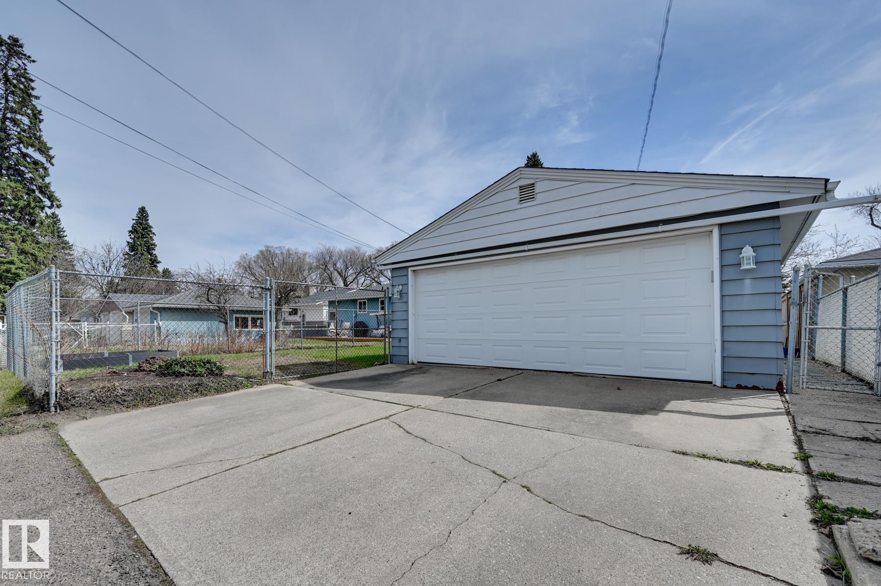 Photo 37 at 14552 107a Avenue NW, McQueen, Edmonton