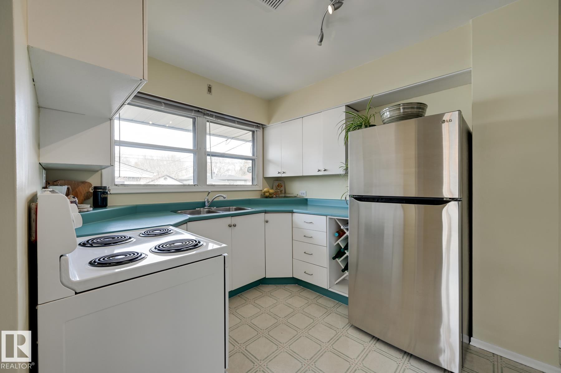 Photo 10 at 14552 107a Avenue NW, McQueen, Edmonton
