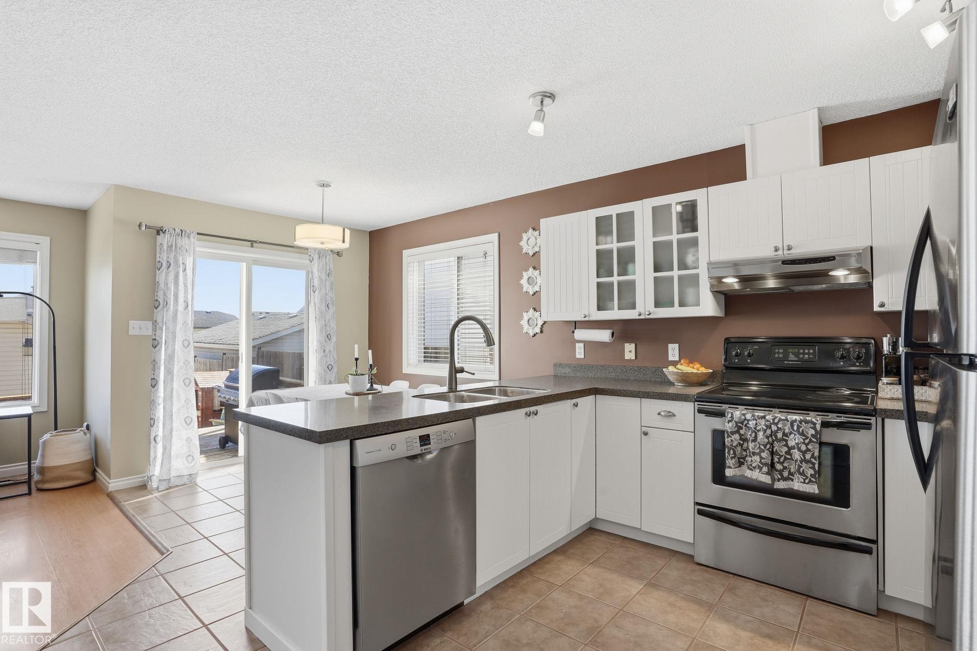 Photo 8 at 16215 57 Street NW, Hollick-Kenyon, Edmonton