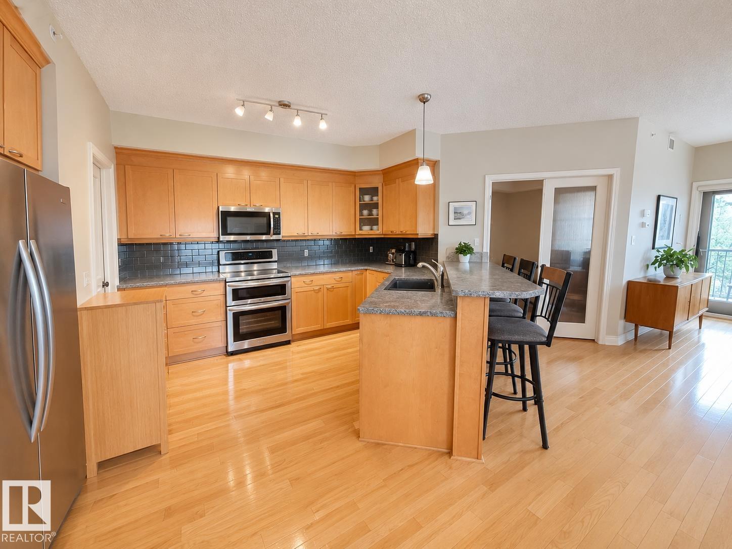 301 - 9803 96a Street NW, Cloverdale, Edmonton