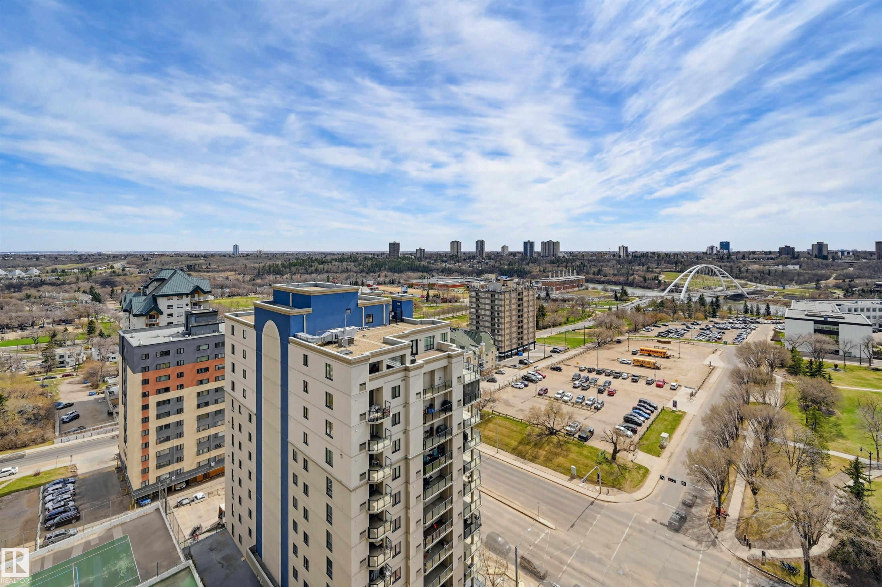 https://zimg.paragon.ice.com/ParagonImages/Property/PM/RAE/225399281/27/0/0/b4459c9fd9d2d6ffbb631d3c9d850286/1/86d3667eadacc1560d924cc7b3f803ff/225399281-365a6afb-a088-4253-a16a-4b940e2b0164.JPG