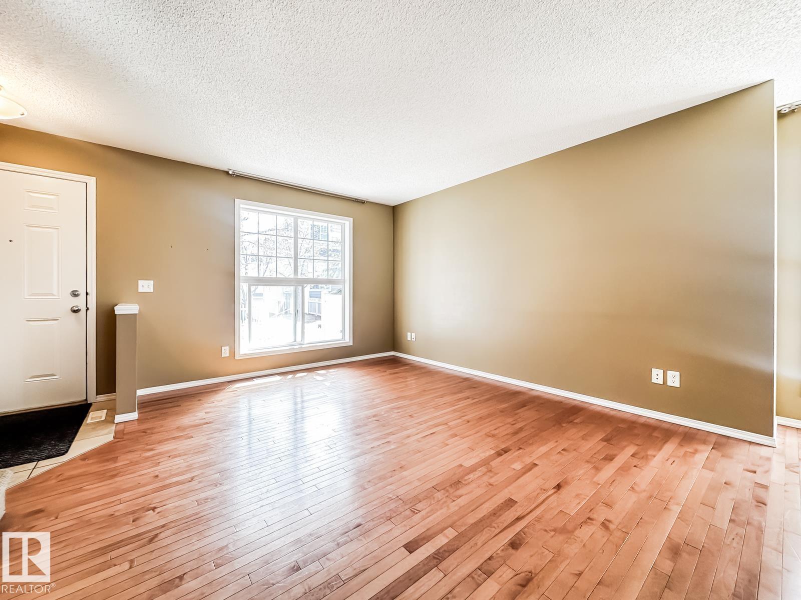 https://zimg.paragon.ice.com/ParagonImages/Property/PM/RAE/225399282/11/0/0/105abd8e654176ad5c9c4228e7165be3/1/f14ef88badddd0671268d5e59a6d2552/225399282-5fbb5b82-ff78-44f6-b777-f74289727afe.JPG