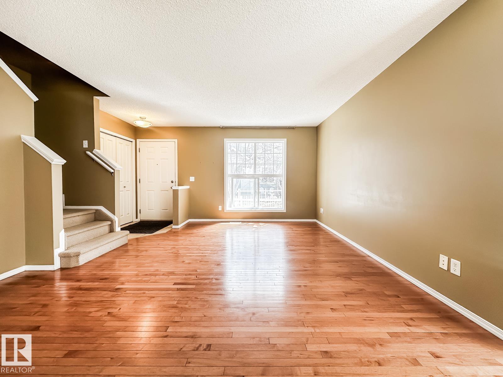 https://zimg.paragon.ice.com/ParagonImages/Property/PM/RAE/225399282/12/0/0/a468dd2f80ea7adcefd46c159996e519/1/f14ef88badddd0671268d5e59a6d2552/225399282-5d974e32-3eaf-4c7b-bc83-2a14f5134949.JPG