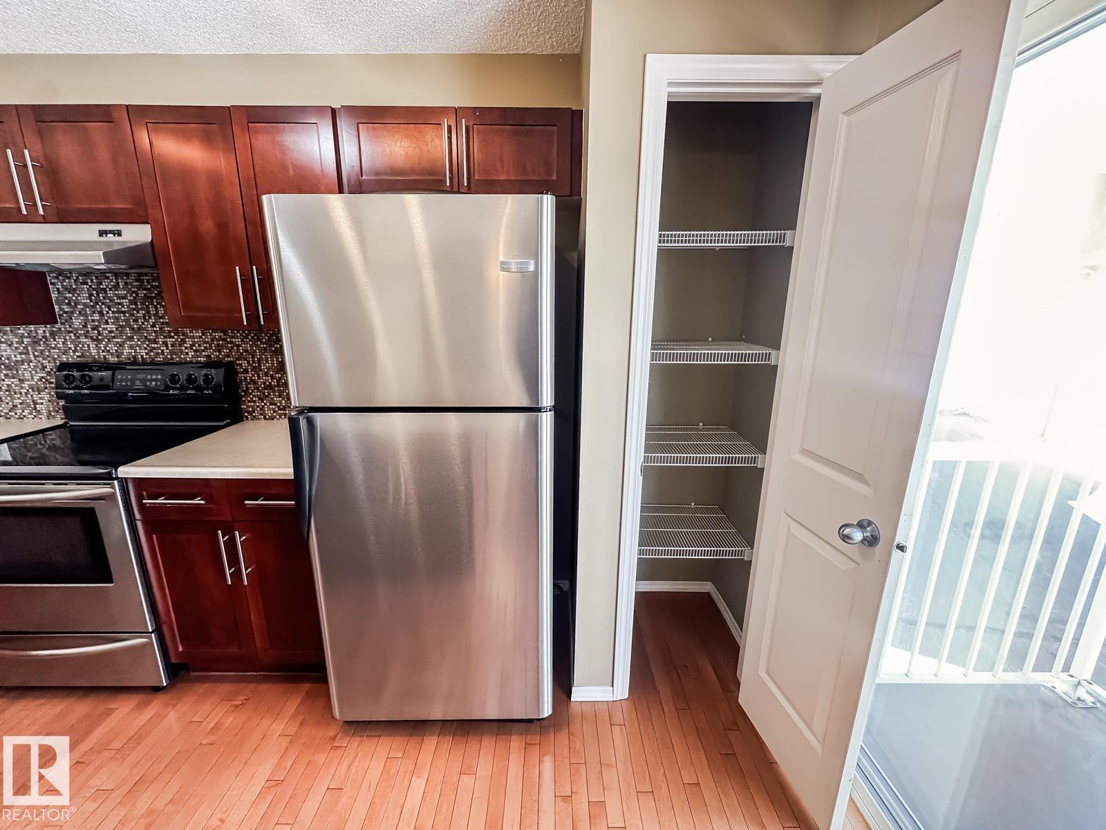 https://zimg.paragon.ice.com/ParagonImages/Property/PM/RAE/225399282/24/0/0/103b2fef8562eee14e45dbb35b5fc9b8/1/f14ef88badddd0671268d5e59a6d2552/225399282-d6eb7e3c-29fe-49c4-9823-3ae798a2a123.JPG