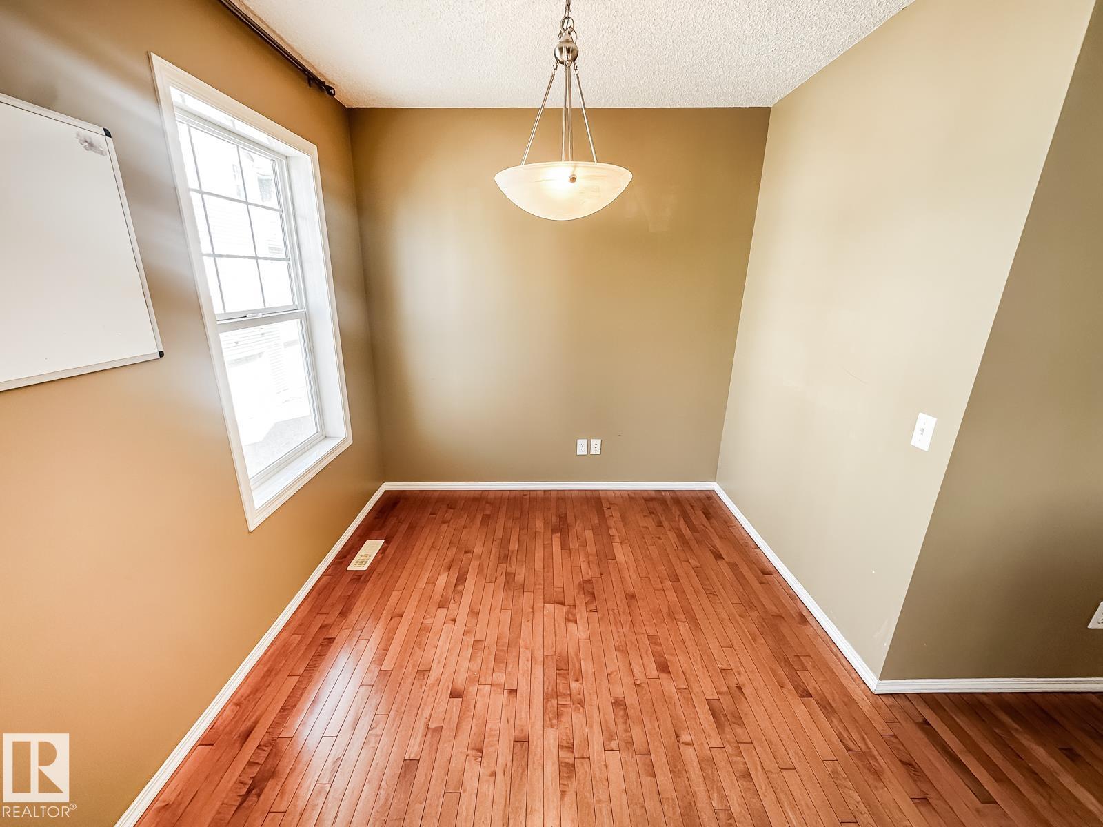 https://zimg.paragon.ice.com/ParagonImages/Property/PM/RAE/225399282/25/0/0/0b1c5e84559a020a425409dc1e6a4996/1/f14ef88badddd0671268d5e59a6d2552/225399282-3fd95a3f-7eb9-4bad-90cd-c06155dc2c46.JPG
