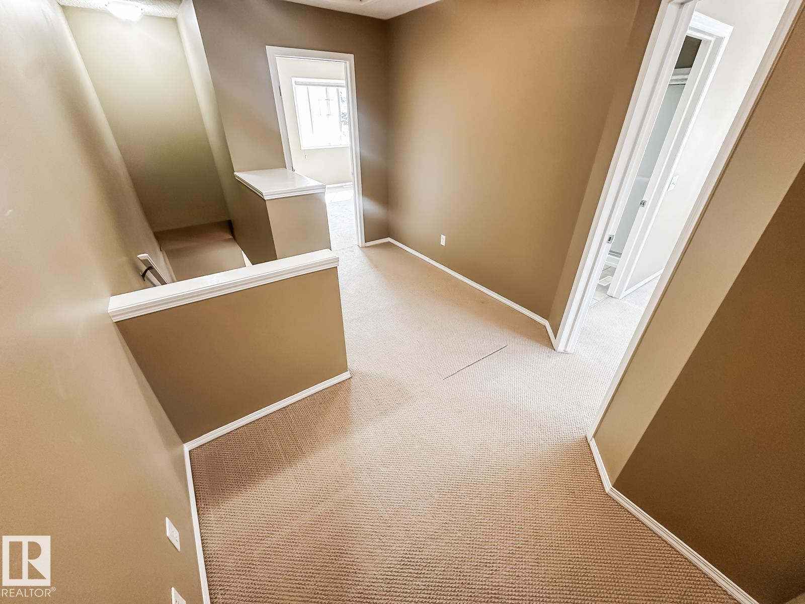 https://zimg.paragon.ice.com/ParagonImages/Property/PM/RAE/225399282/31/0/0/bb015db1f359707dd9420daf63ae0cbf/1/f14ef88badddd0671268d5e59a6d2552/225399282-a75c2258-50b8-49ab-97d7-368549b0b612.JPG