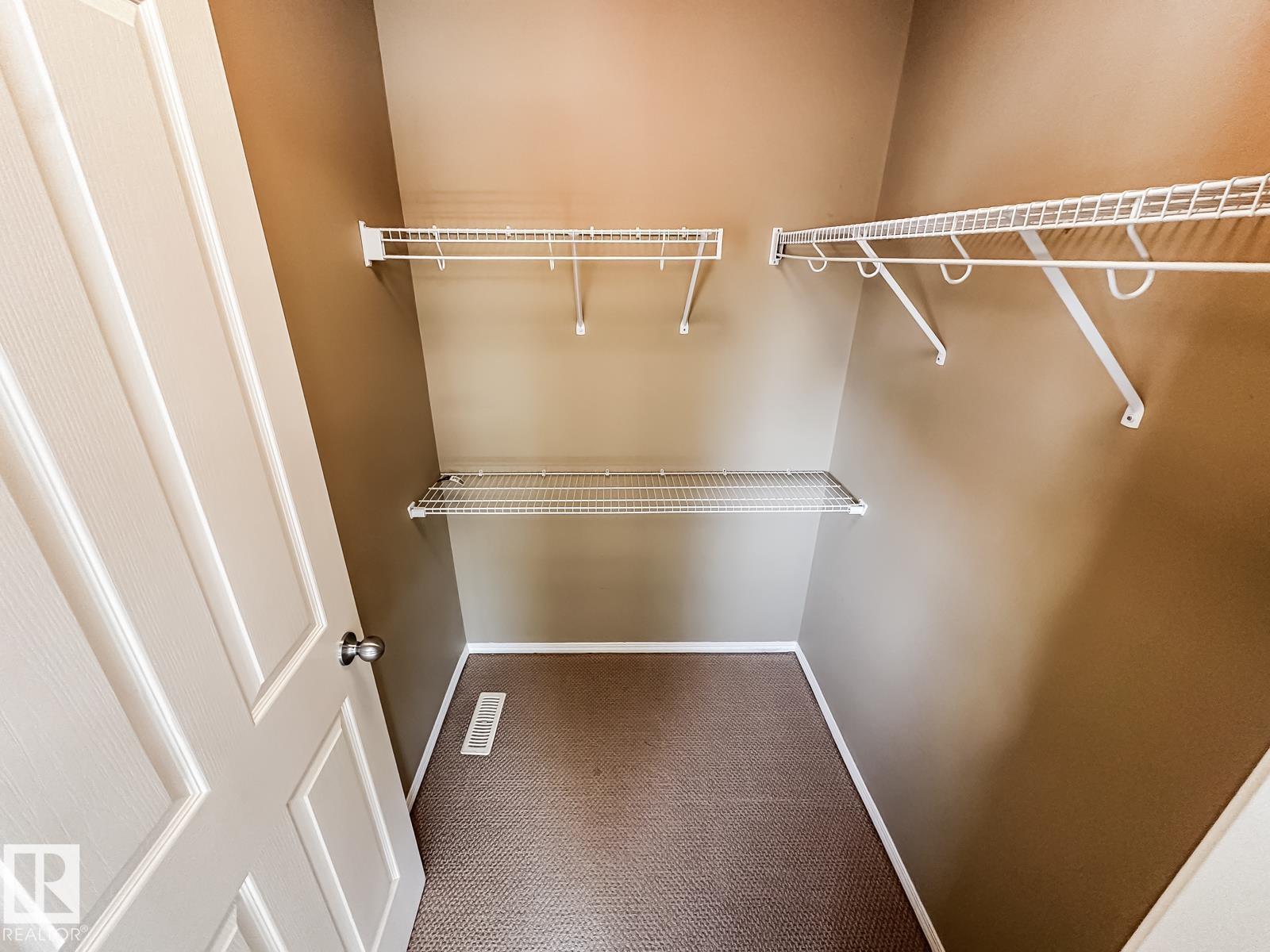 https://zimg.paragon.ice.com/ParagonImages/Property/PM/RAE/225399282/35/0/0/603d06f6058dbf504634772c8c665a1a/1/f14ef88badddd0671268d5e59a6d2552/225399282-7d00d520-9cde-429e-b6e8-b70fd7db2628.JPG