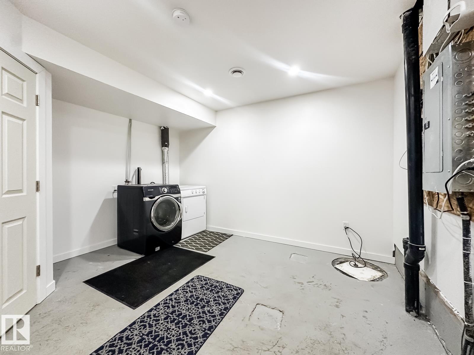 https://zimg.paragon.ice.com/ParagonImages/Property/PM/RAE/225399282/44/0/0/cc6d8602f139d762067c86d2a2b8ae56/1/f14ef88badddd0671268d5e59a6d2552/225399282-459724b2-65fc-4dbc-b140-a32f206e3e68.JPG