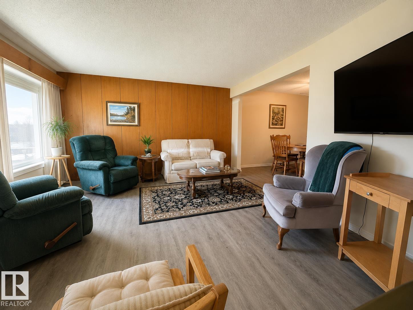 5712 101 Avenue NW, Fulton Place, Edmonton
