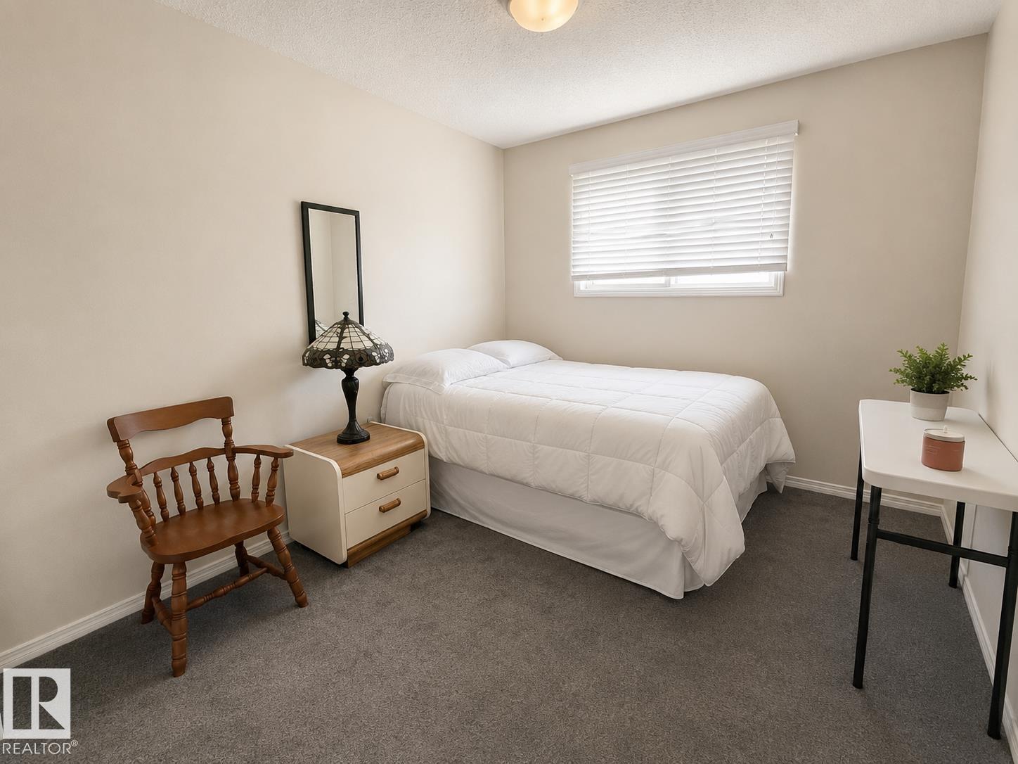 Photo 11 at 5712 101 Avenue NW, Fulton Place, Edmonton