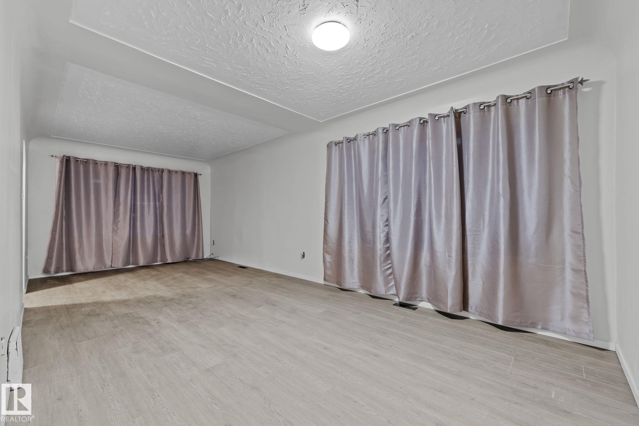 https://zimg.paragon.ice.com/ParagonImages/Property/PM/RAE/225399291/22/0/0/a8b34ae8ddb3d5e6750b70da5d14b11f/1/4c68f971a78c9ec0d6a886729da618c9/225399291-d3f6d2ab-1f68-45e8-b556-70e20ddbed7a.JPG