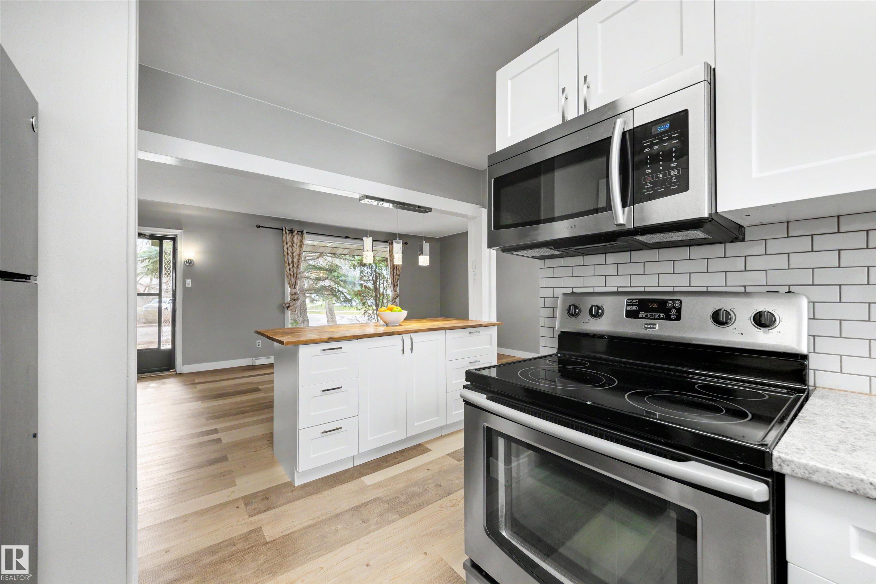 Photo 12 at 12423 135 Street NW, Dovercourt, Edmonton