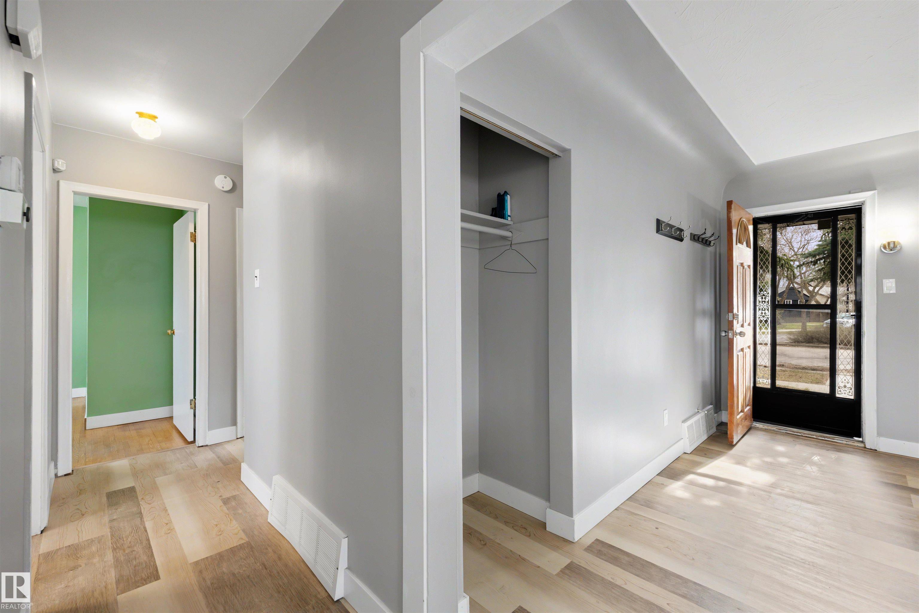 Photo 13 at 12423 135 Street NW, Dovercourt, Edmonton