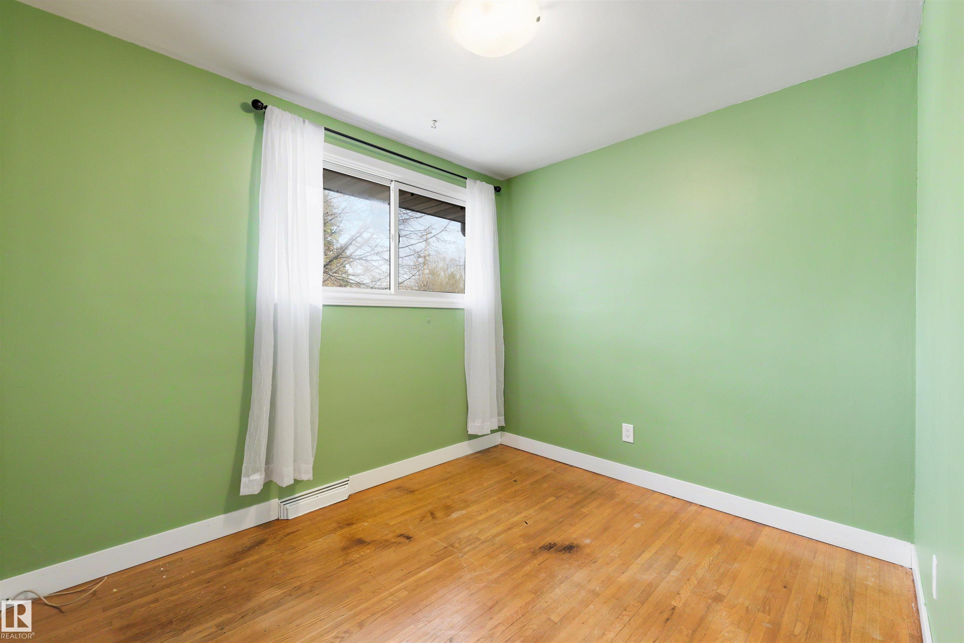 Photo 17 at 12423 135 Street NW, Dovercourt, Edmonton