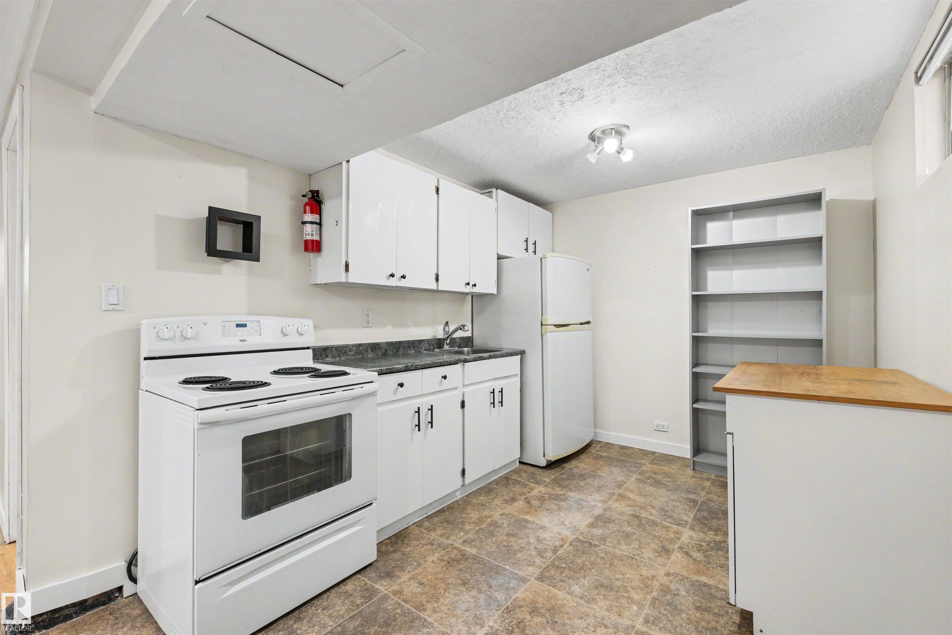 https://zimg.paragon.ice.com/ParagonImages/Property/PM/RAE/225399299/31/0/0/08cd6924d942d3d4b3d8c06e50d36299/1/d1d2956c29d7c1e29a7e494b7cf82768/225399299-ce4f251f-f994-49df-882b-d802de197344.JPG