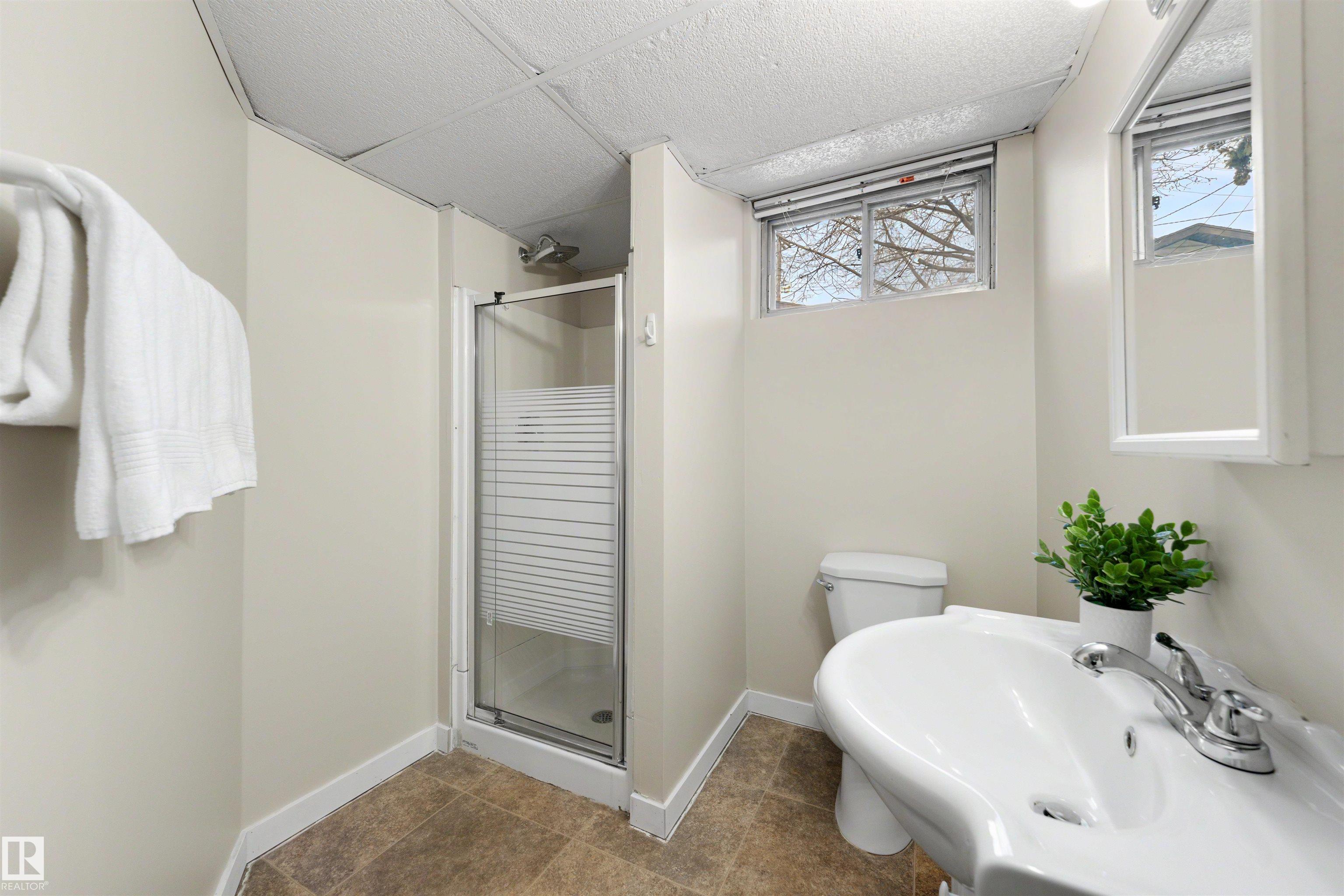 Photo 35 at 12423 135 Street NW, Dovercourt, Edmonton